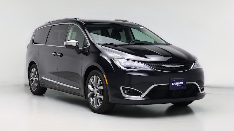 2018 Chrysler Pacifica Limited Hero Image