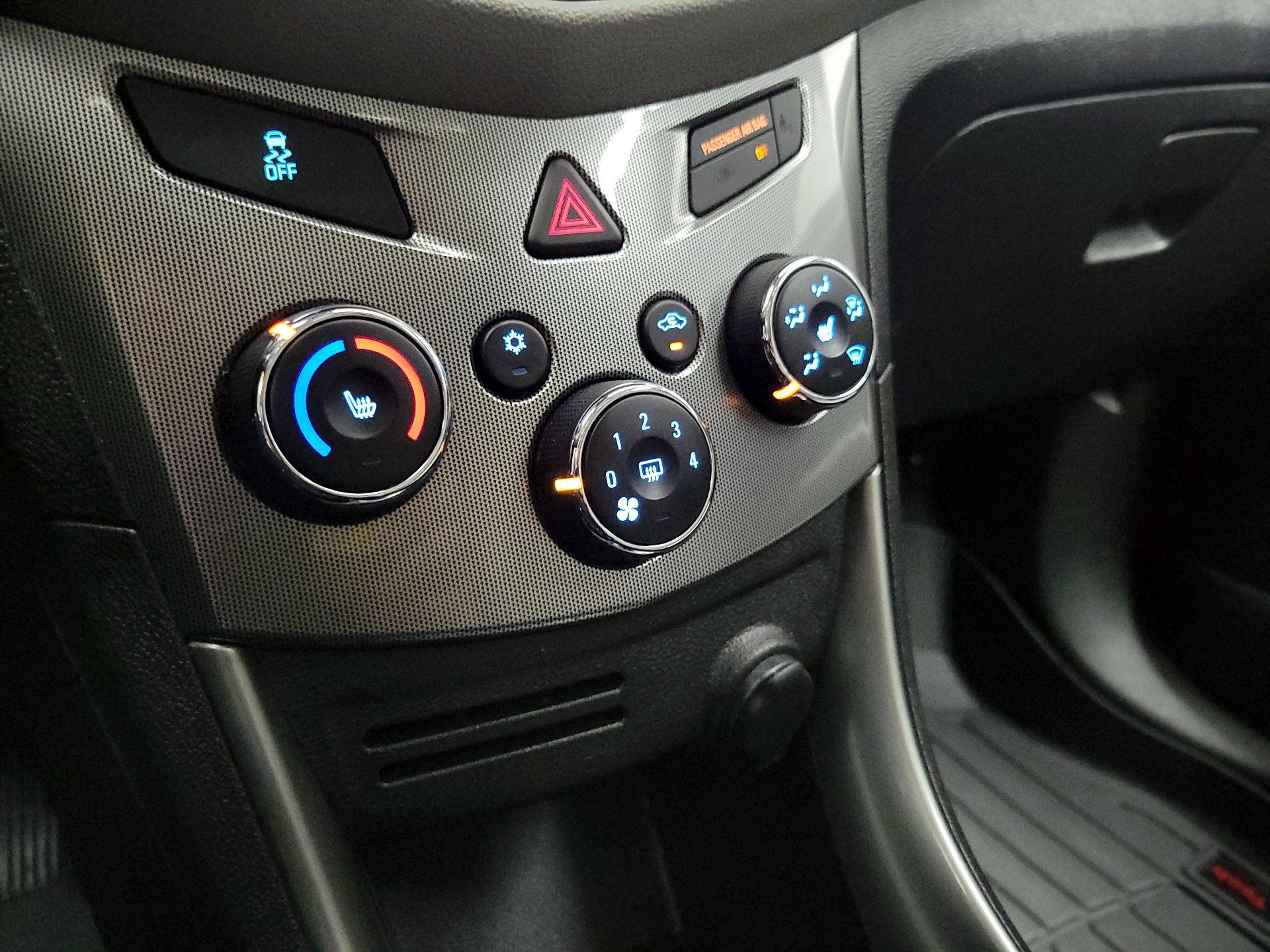 Thumbnail: 2015 Chevrolet Trax - 16