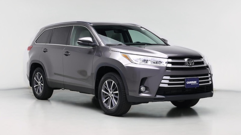 2019 Toyota Highlander XLE Hero Image