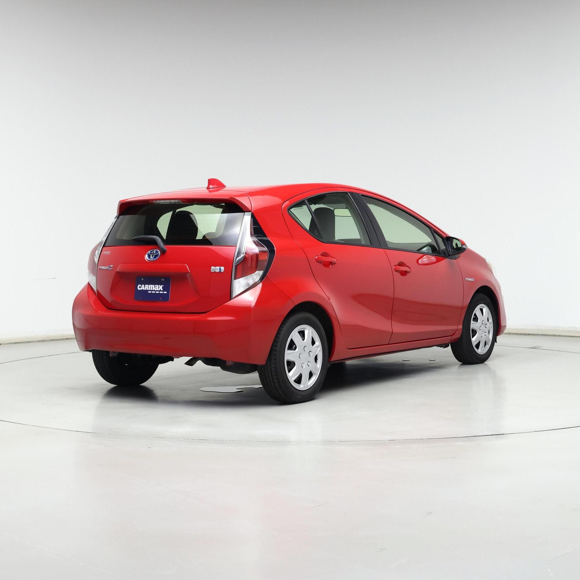 Thumbnail: 2015 Toyota Prius c - 8