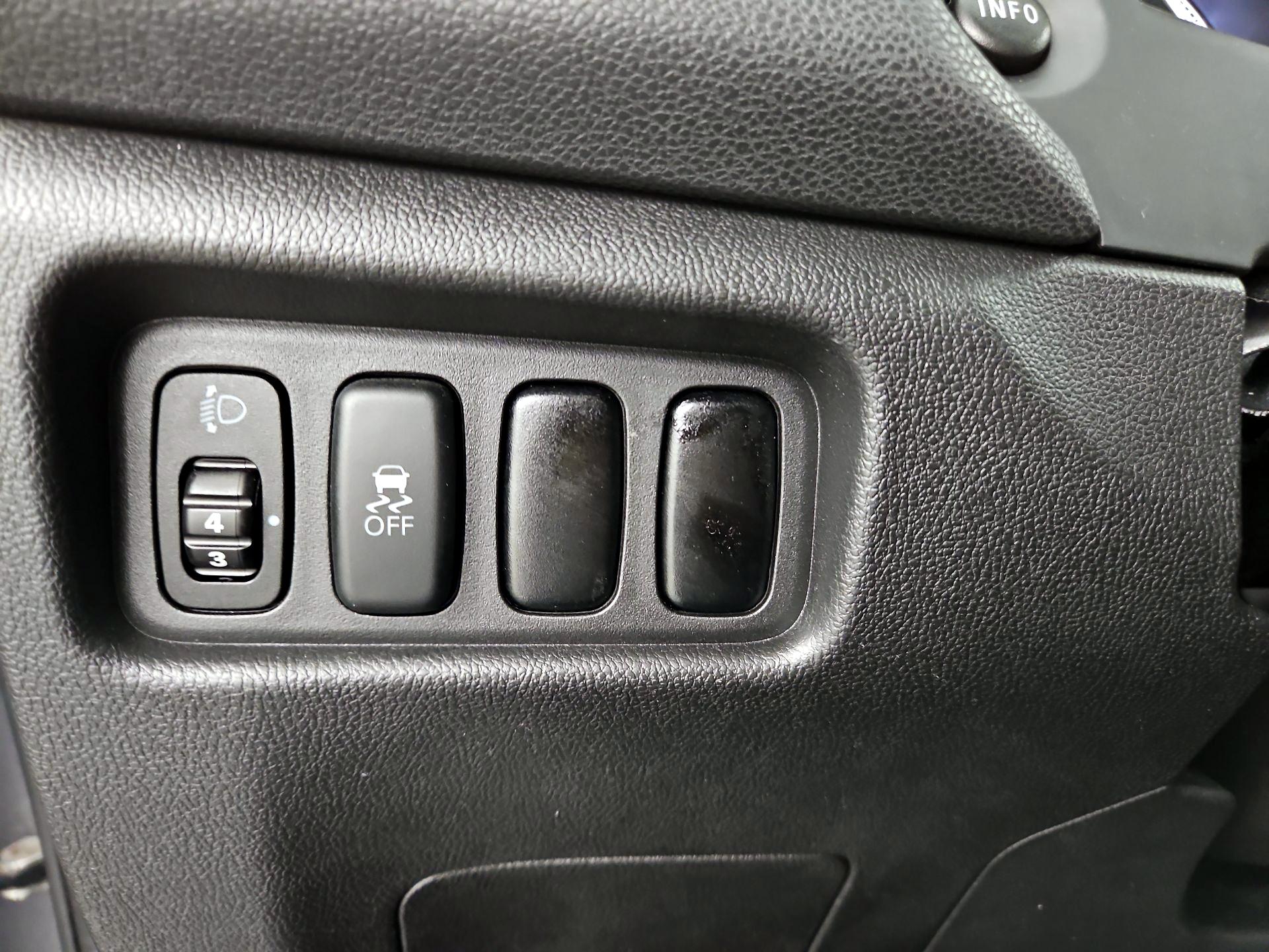 Thumbnail: 2017 Mitsubishi Outlander Sport - 13