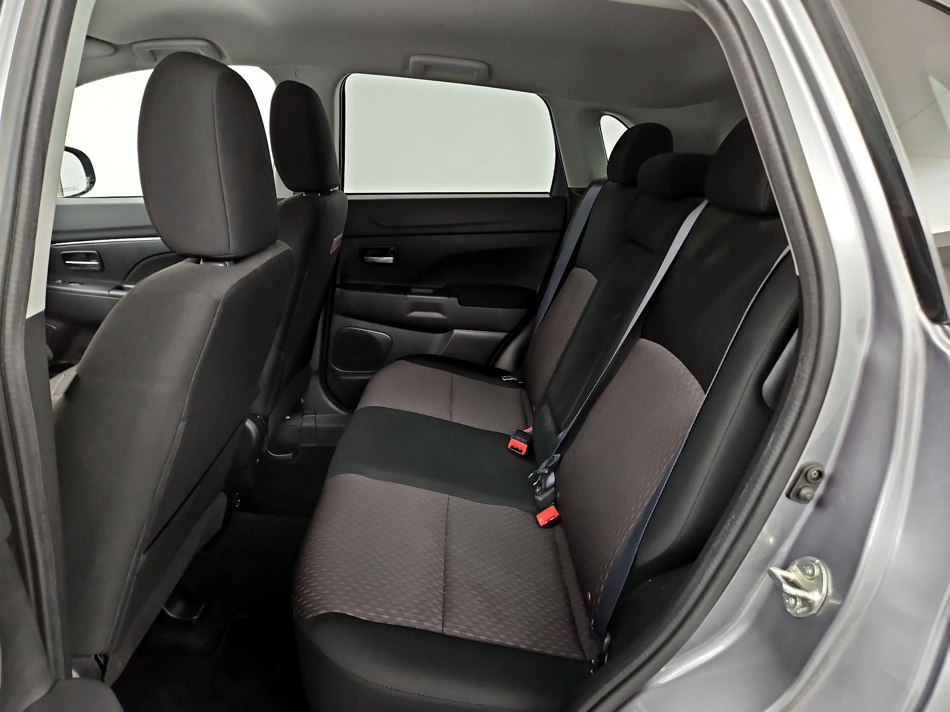 Thumbnail: 2017 Mitsubishi Outlander Sport - 19