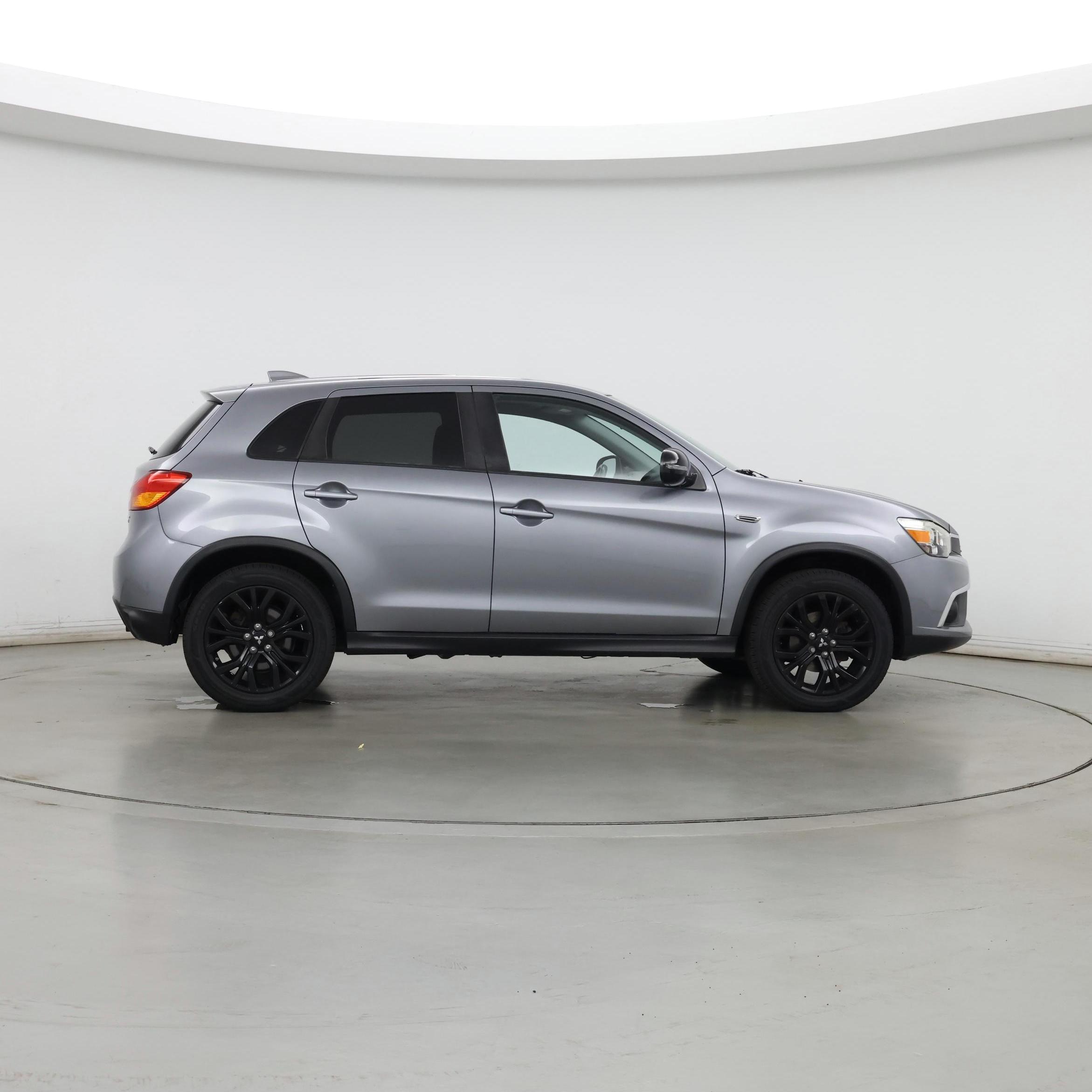 Thumbnail: 2017 Mitsubishi Outlander Sport - 7