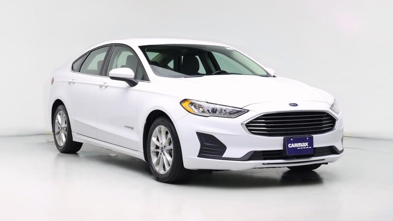 2019 Ford Fusion SE Hero Image
