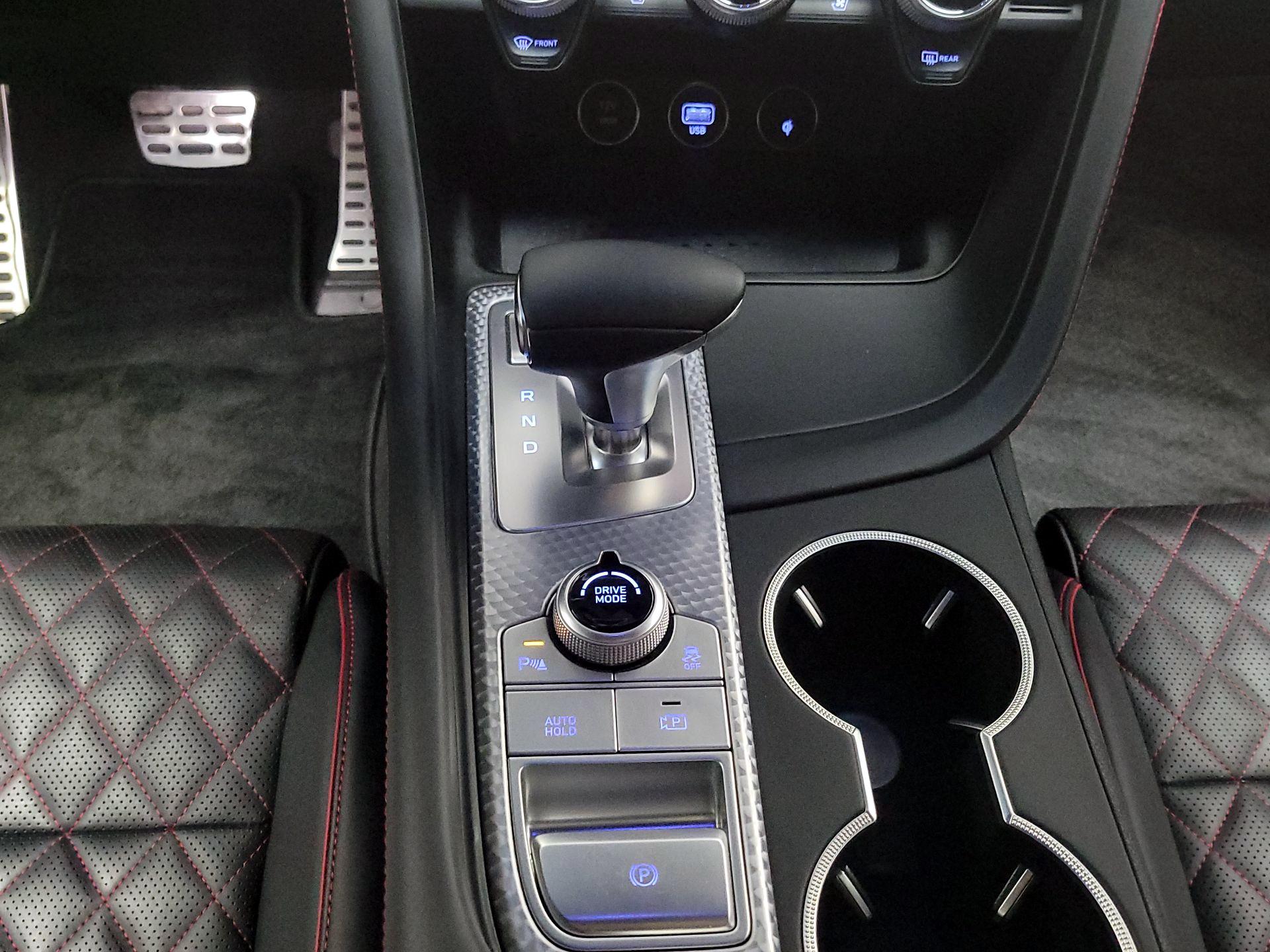 Thumbnail: 2022 Genesis G70 - 18