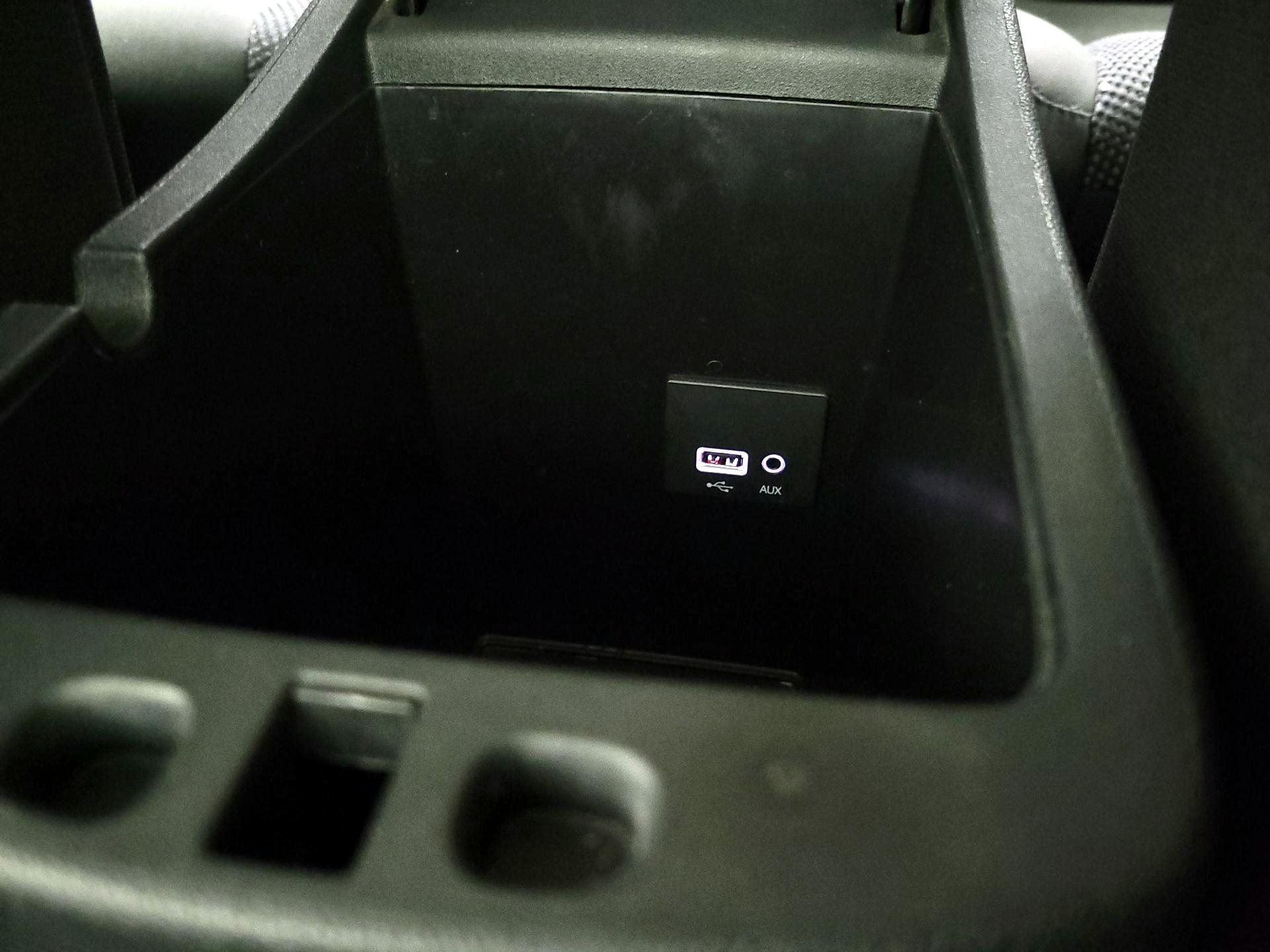 Thumbnail: 2015 Dodge Dart - 17