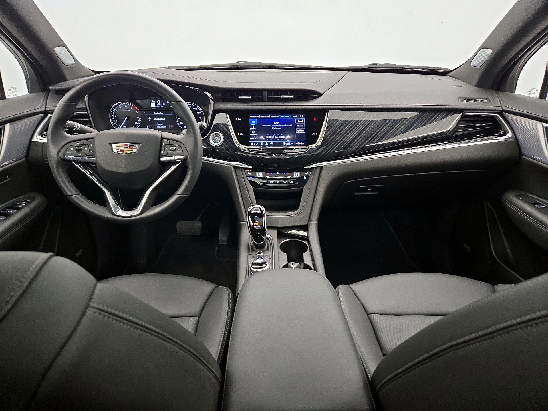 Thumbnail: 2023 Cadillac XT6 - 9