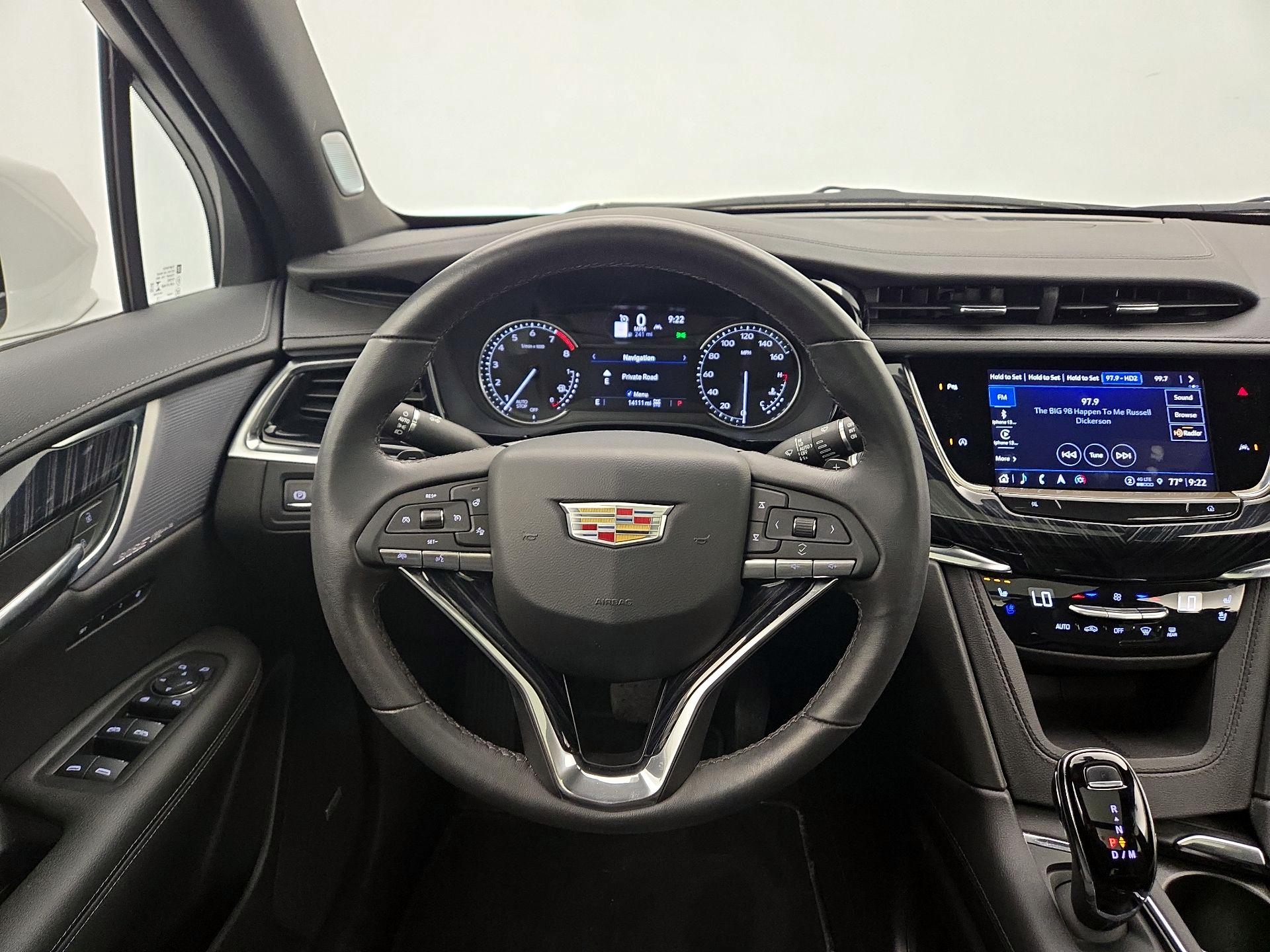 Thumbnail: 2023 Cadillac XT6 - 10