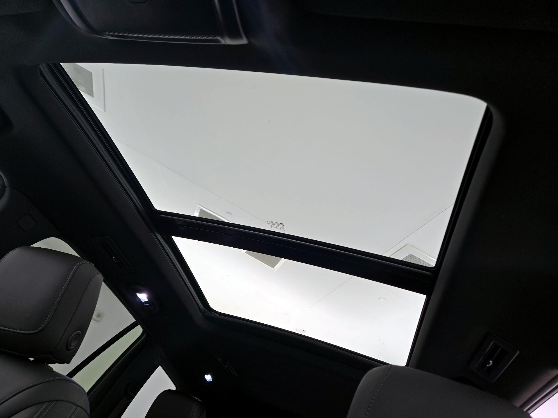 Thumbnail: 2023 Cadillac XT6 - 19