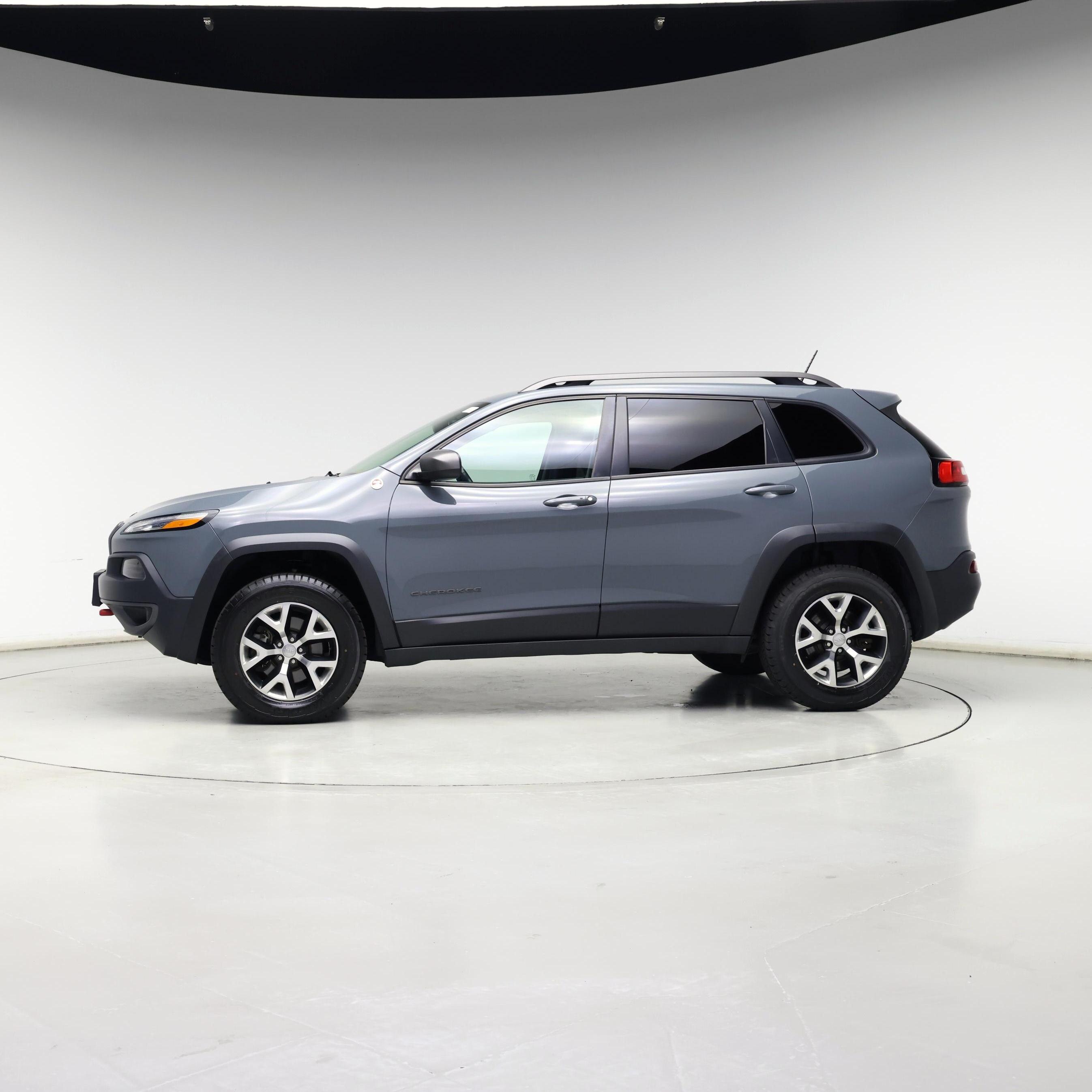 Thumbnail: 2015 Jeep Cherokee - 3
