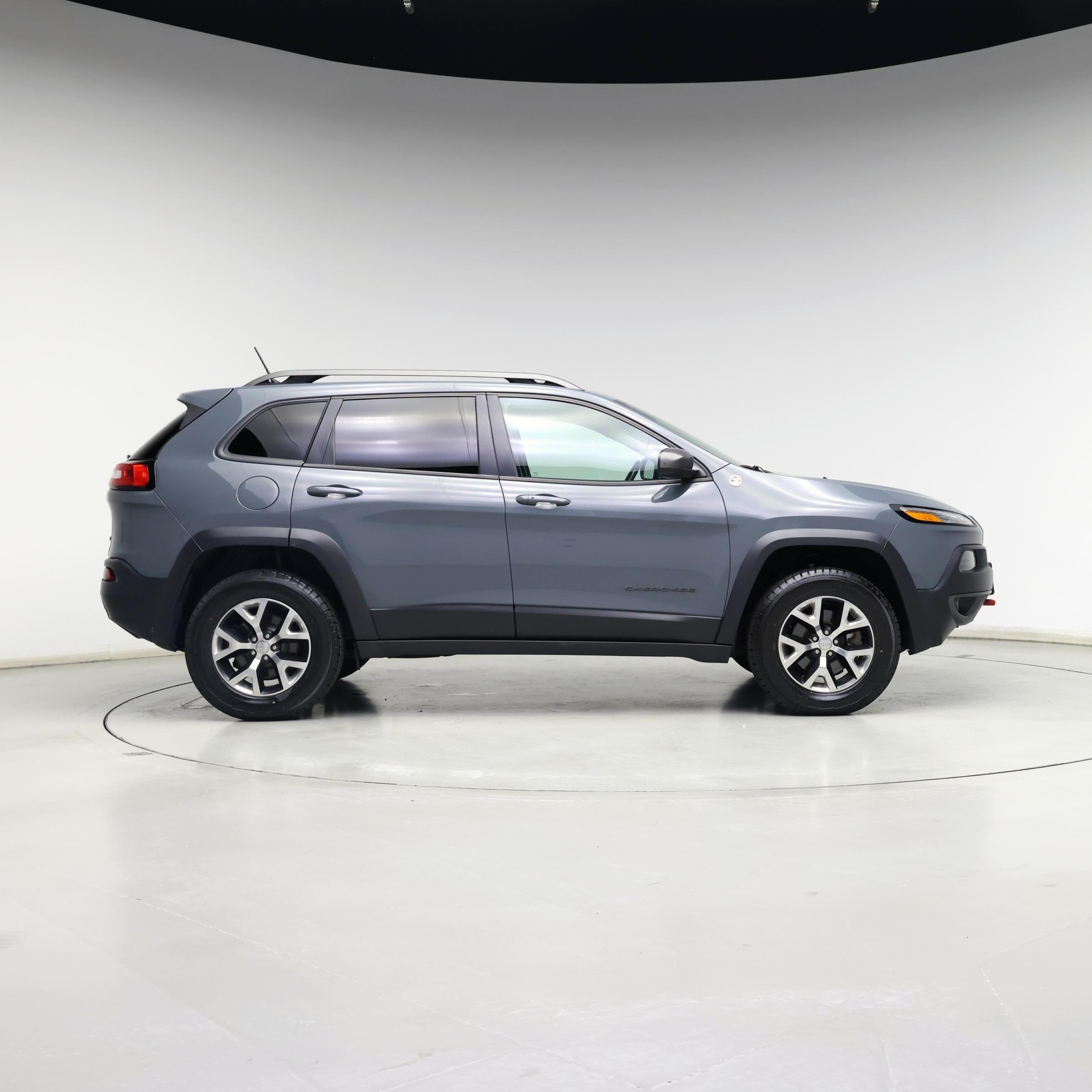Thumbnail: 2015 Jeep Cherokee - 7