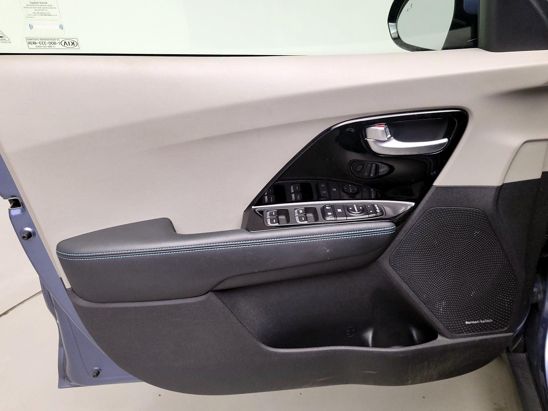 Thumbnail: 2020 Kia Niro - 12
