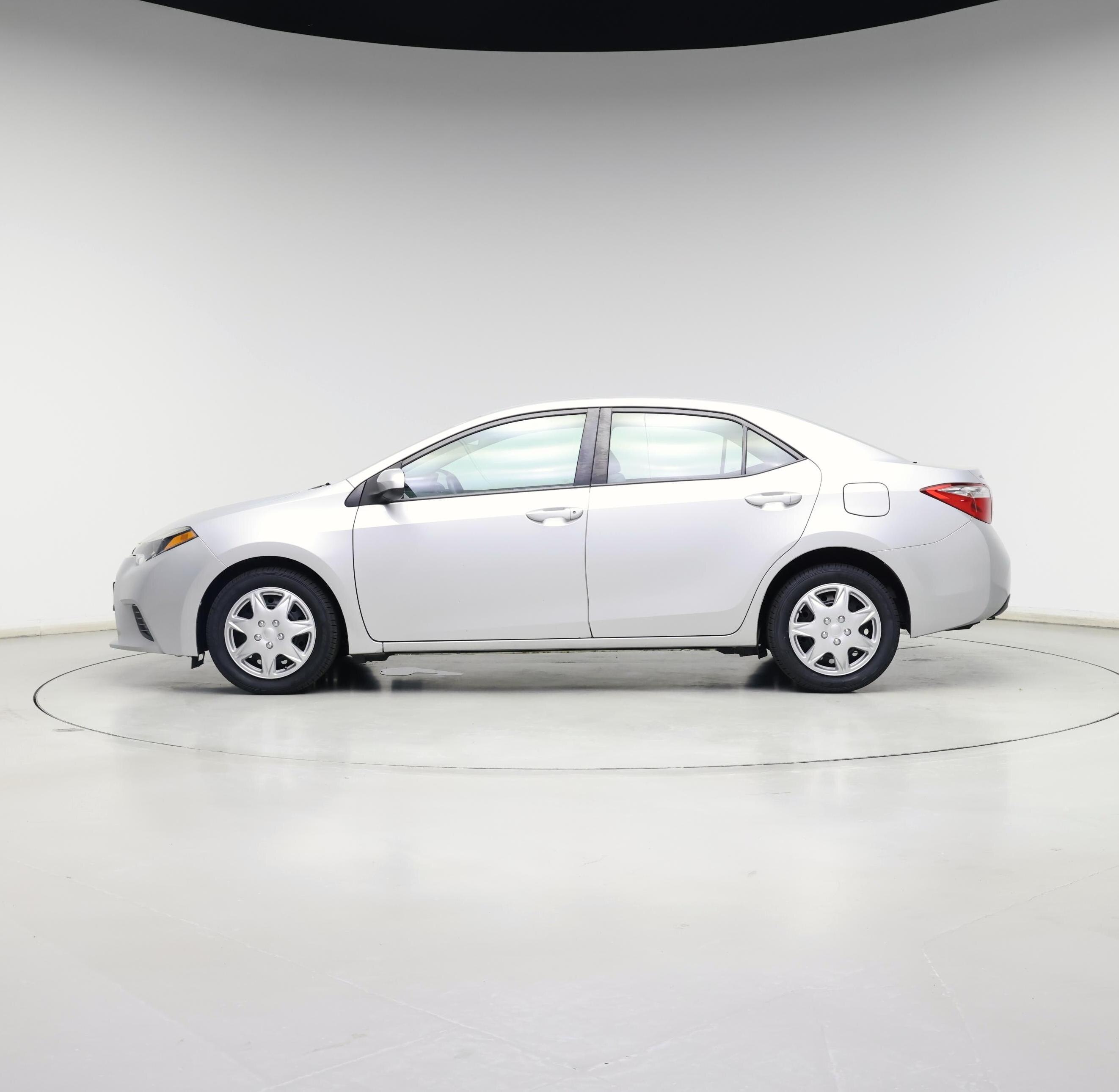 Thumbnail: 2015 Toyota Corolla - 3