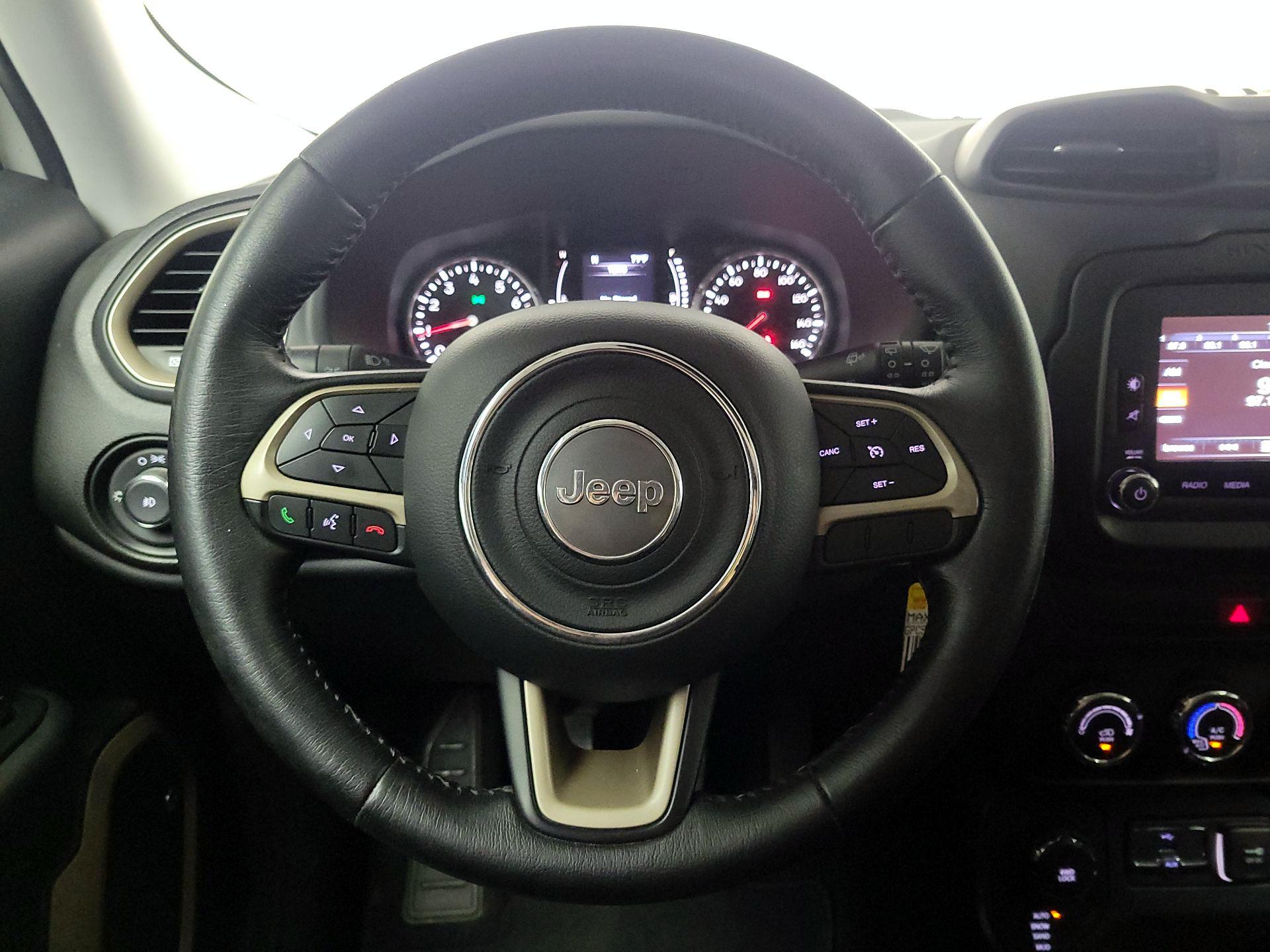 Thumbnail: 2016 Jeep Renegade - 10