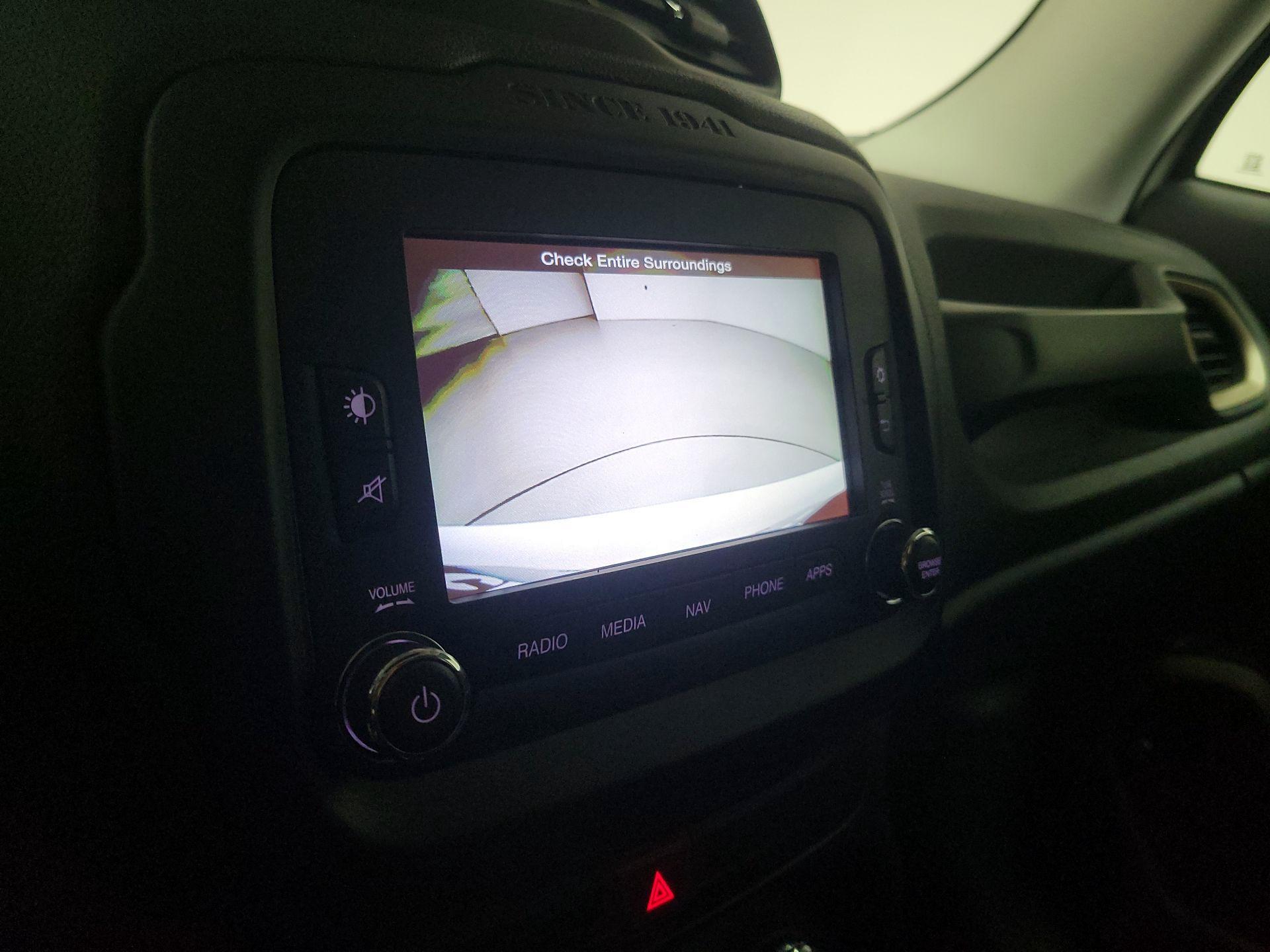 Thumbnail: 2016 Jeep Renegade - 15
