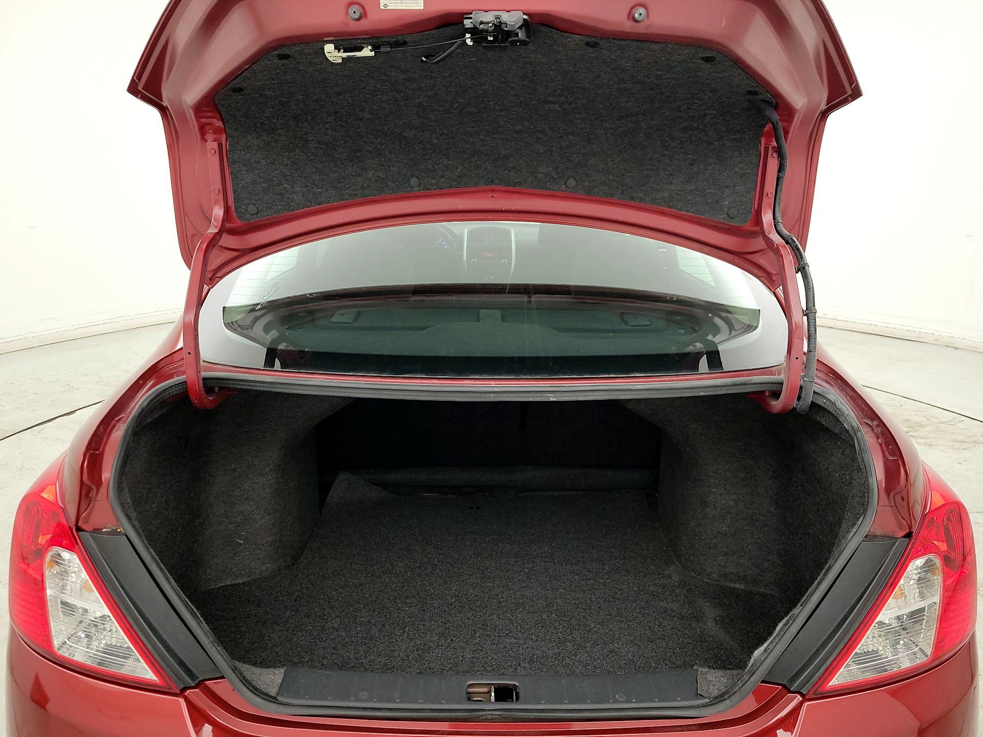 Thumbnail: 2016 Nissan Versa - 19