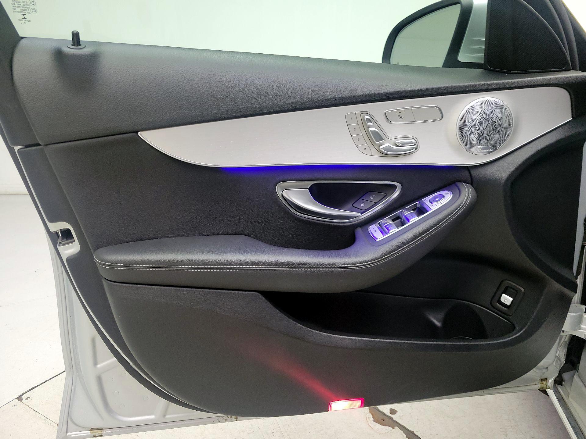 Thumbnail: 2020 Mercedes-Benz C-Class - 12