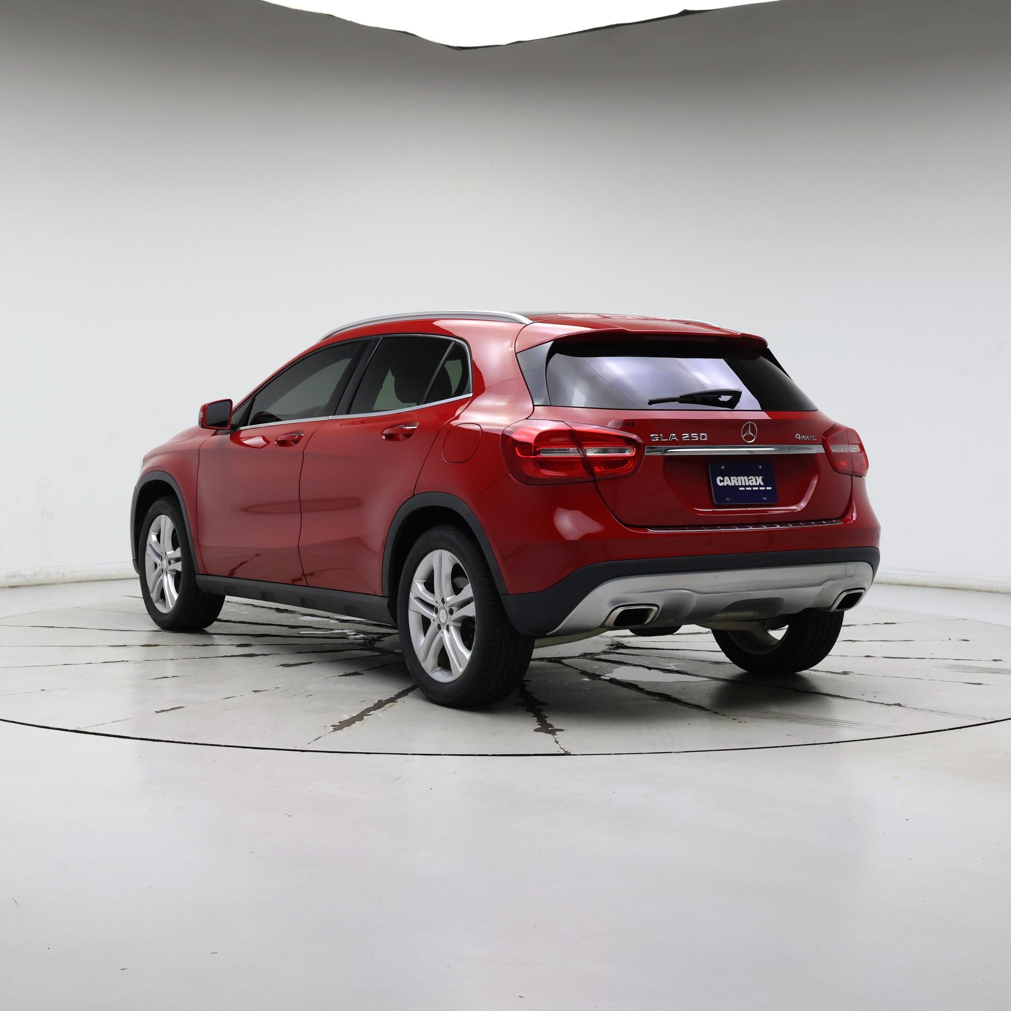 Thumbnail: 2016 Mercedes-Benz GLA - 2