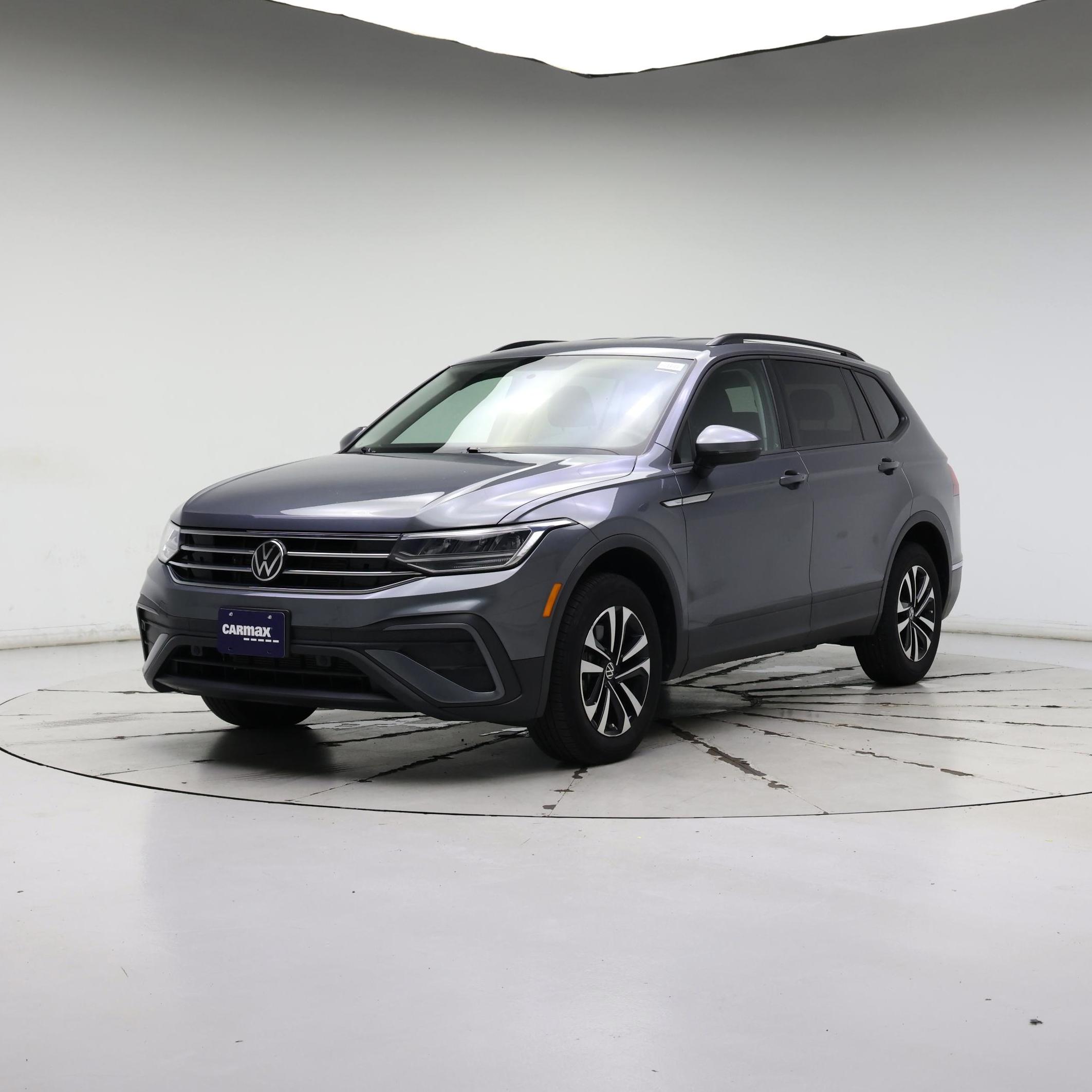 Thumbnail: 2022 Volkswagen Tiguan - 4