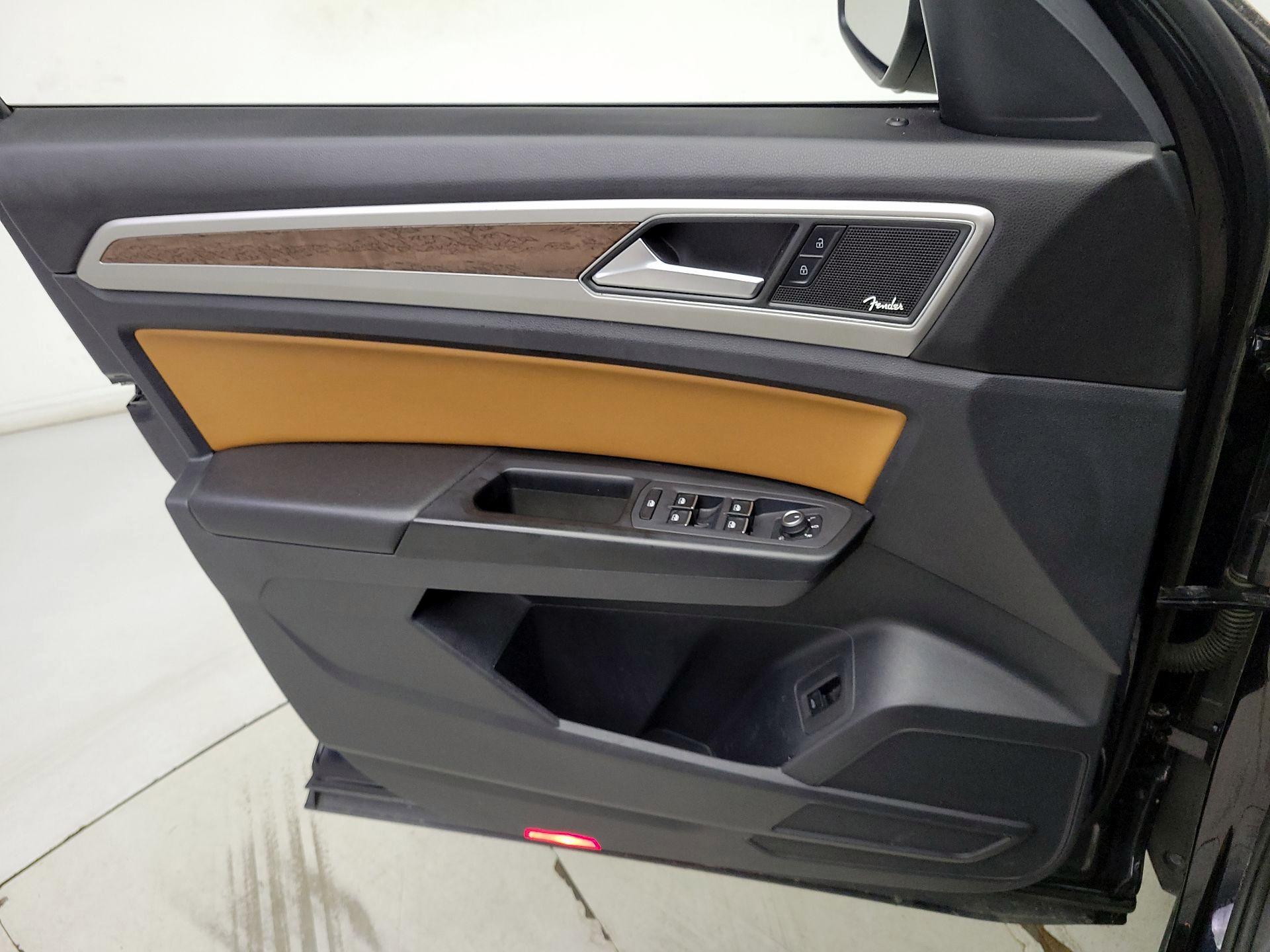 Thumbnail: 2018 Volkswagen Atlas - 12
