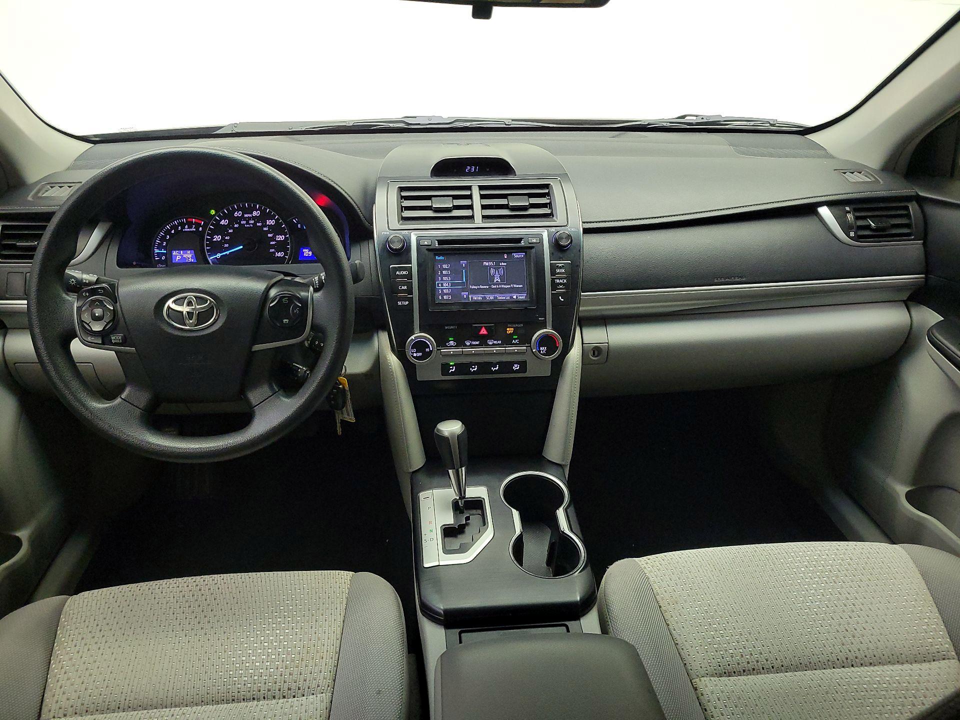 Thumbnail: 2014 Toyota Camry - 9