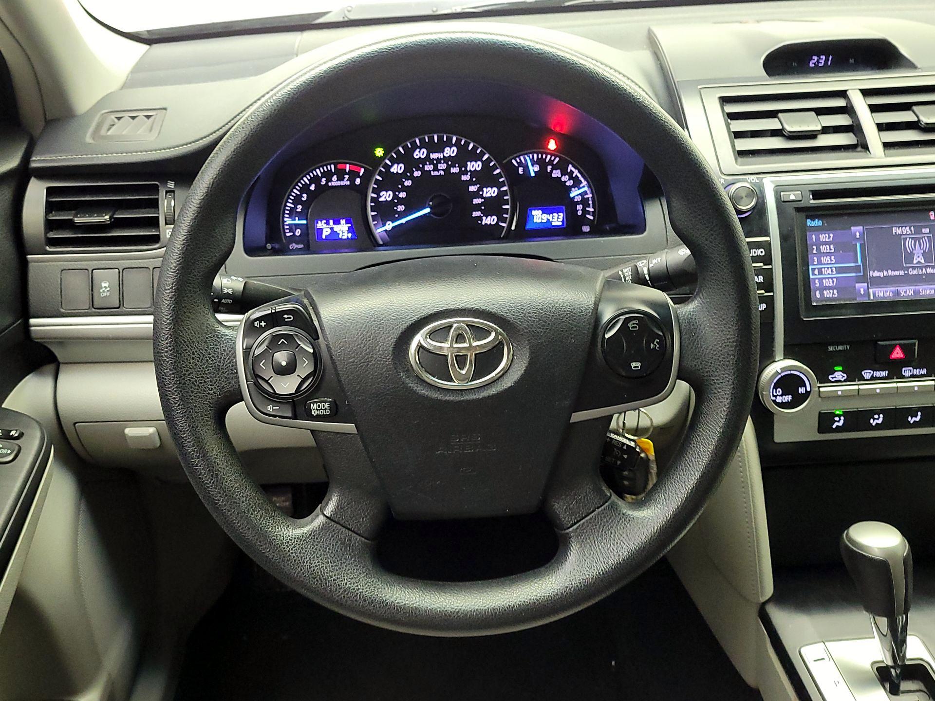 Thumbnail: 2014 Toyota Camry - 10