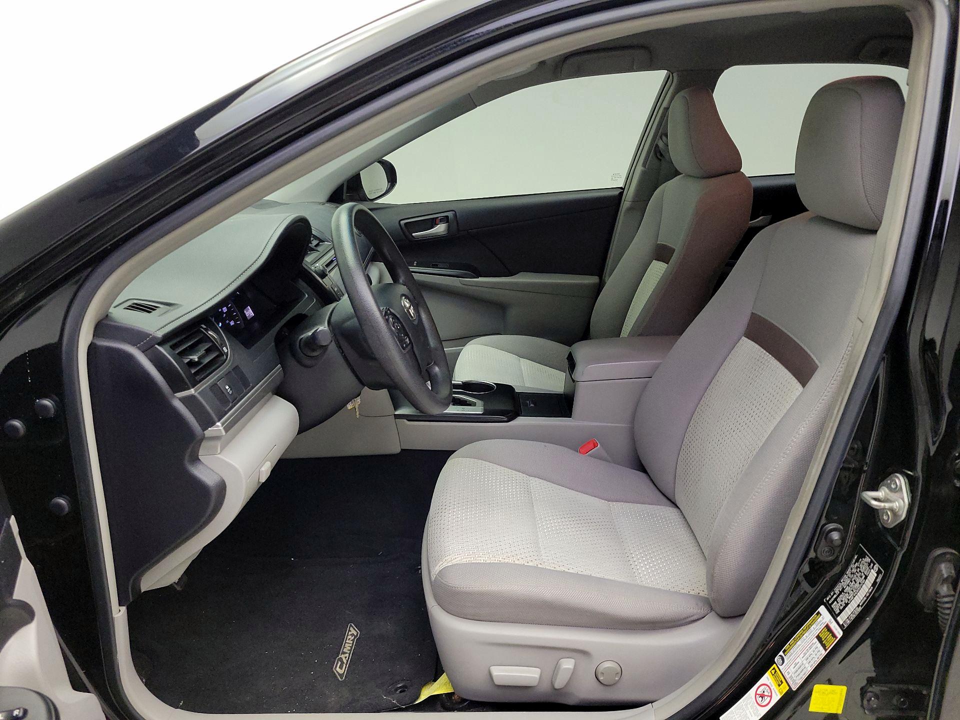 Thumbnail: 2014 Toyota Camry - 11