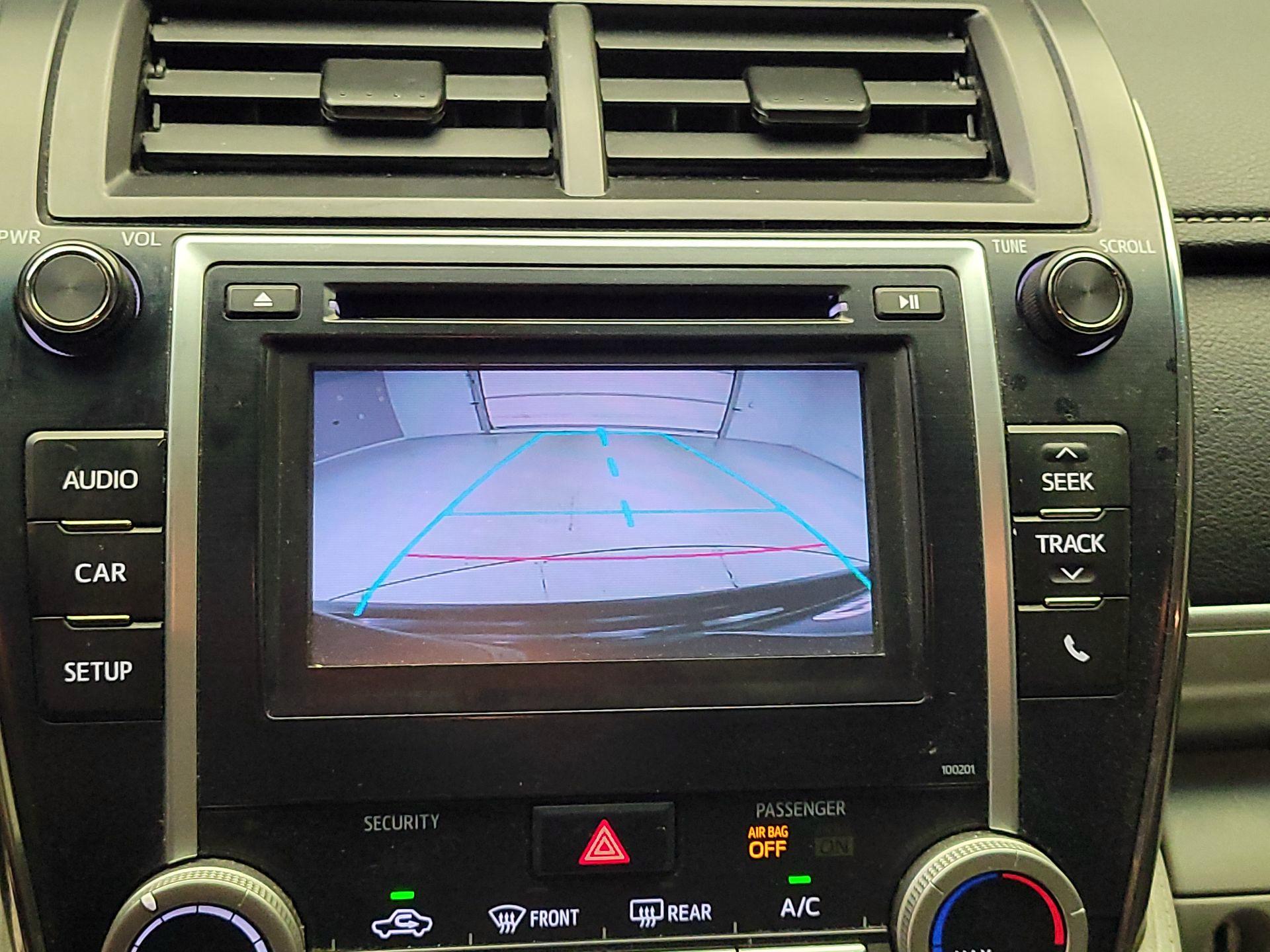 Thumbnail: 2014 Toyota Camry - 14