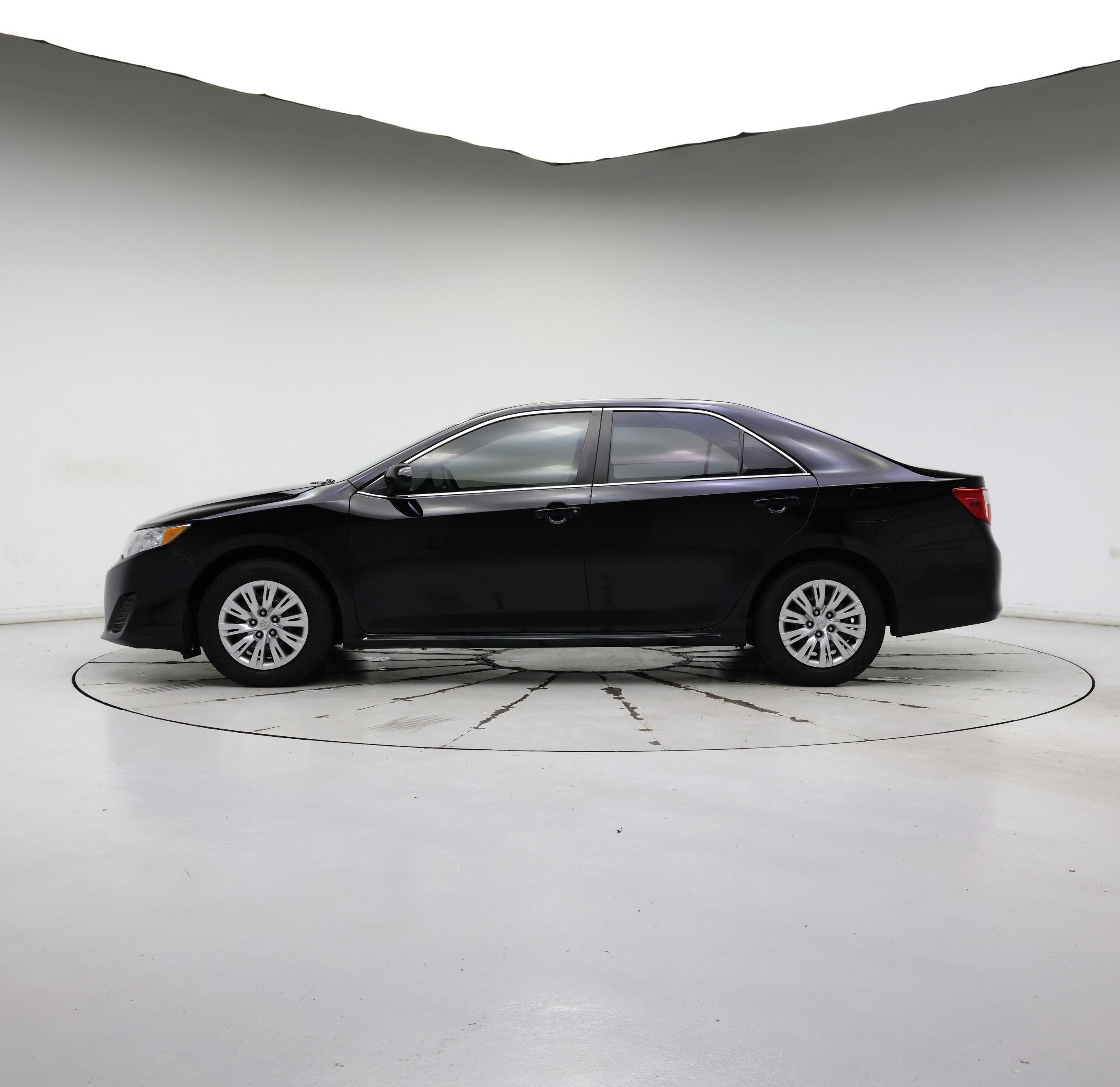 Thumbnail: 2014 Toyota Camry - 3