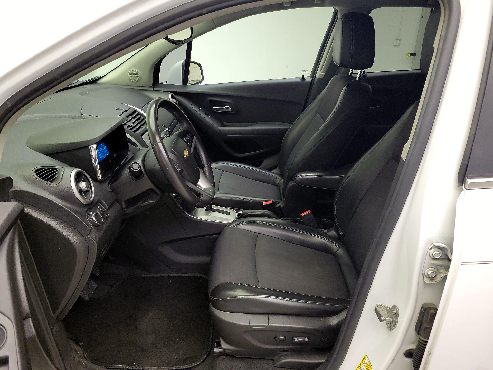 Thumbnail: 2015 Chevrolet Trax - 11