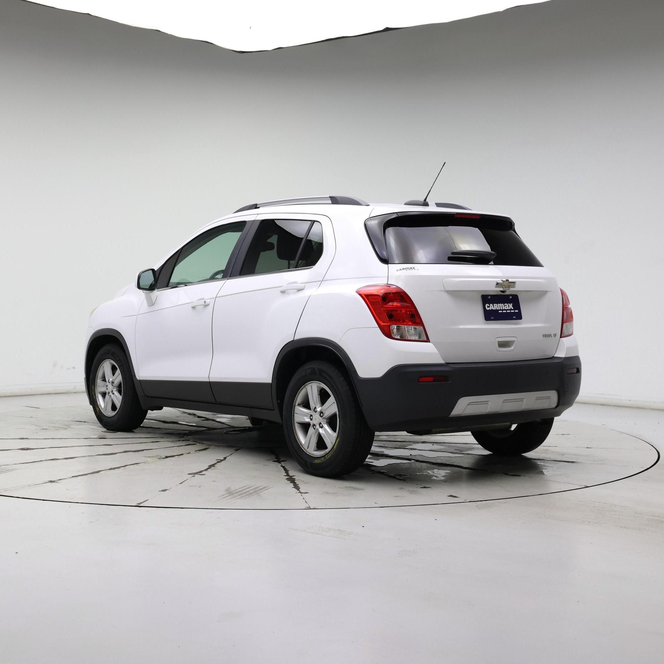 Thumbnail: 2015 Chevrolet Trax - 2