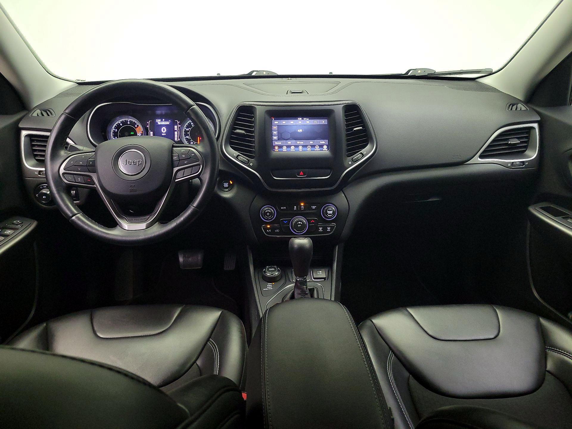 Thumbnail: 2019 Jeep Cherokee - 9