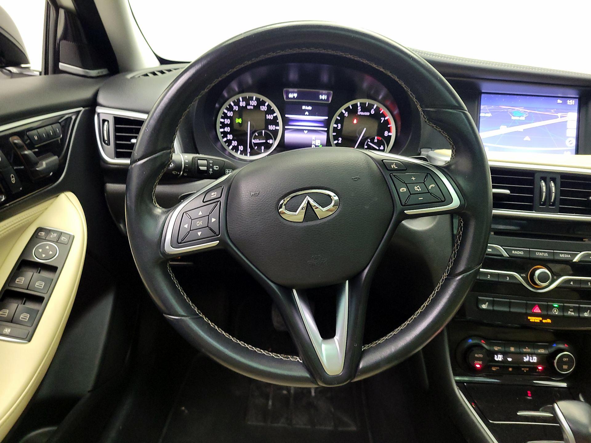 Thumbnail: 2018 INFINITI QX30 - 10