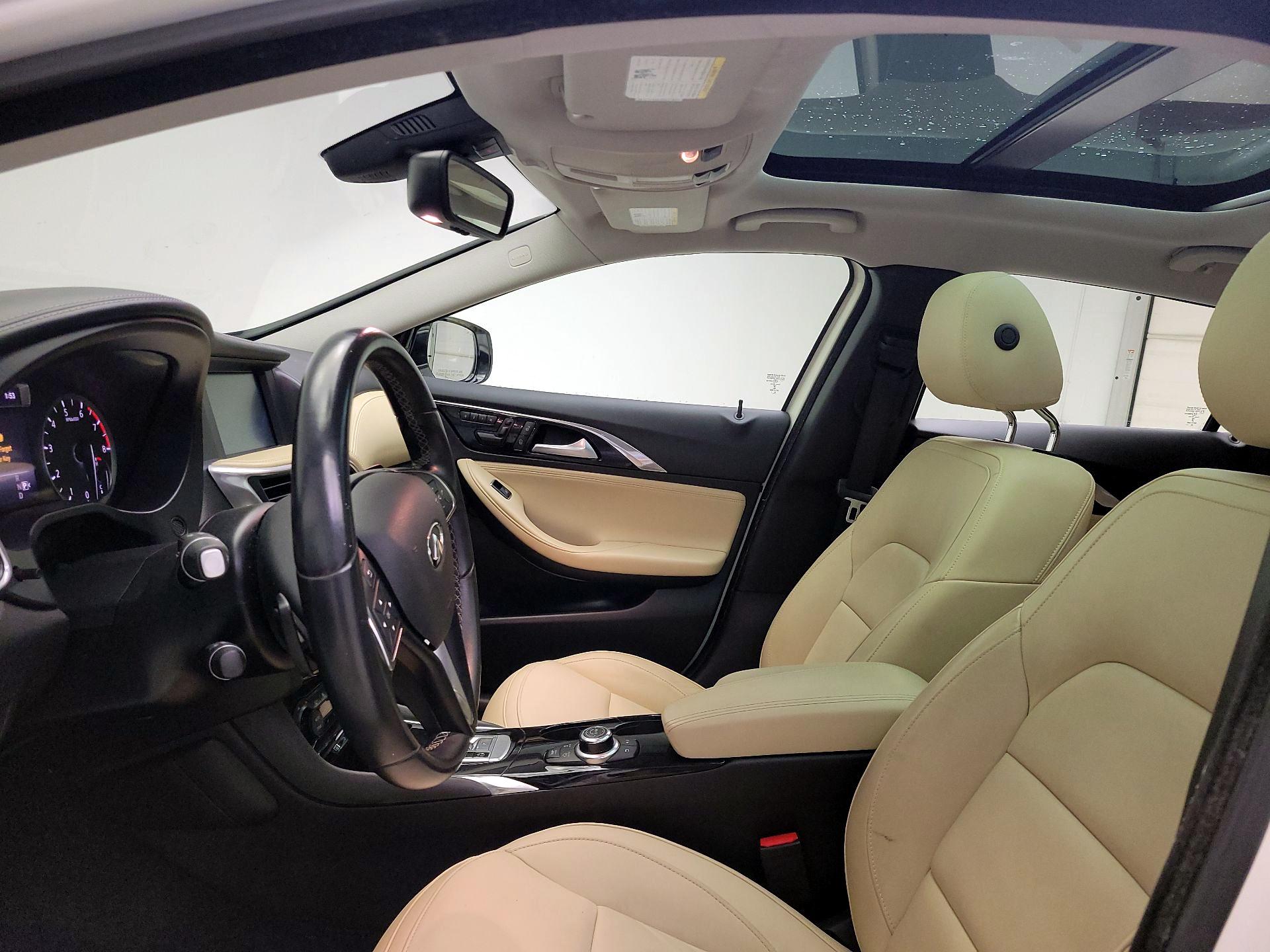Thumbnail: 2018 INFINITI QX30 - 20