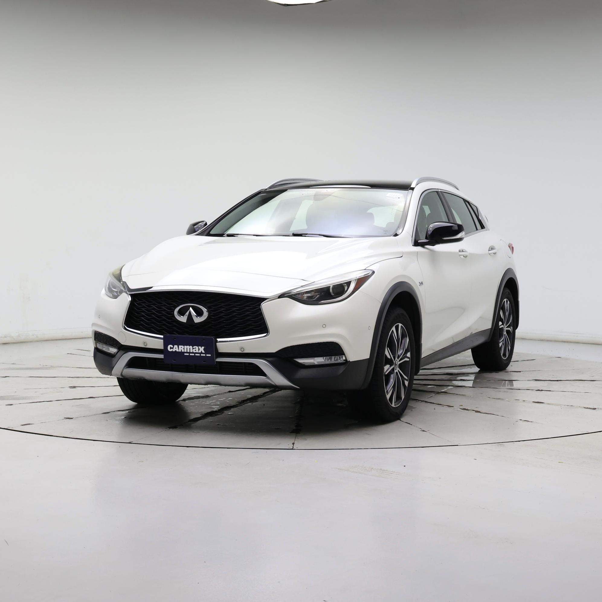 Thumbnail: 2018 INFINITI QX30 - 4