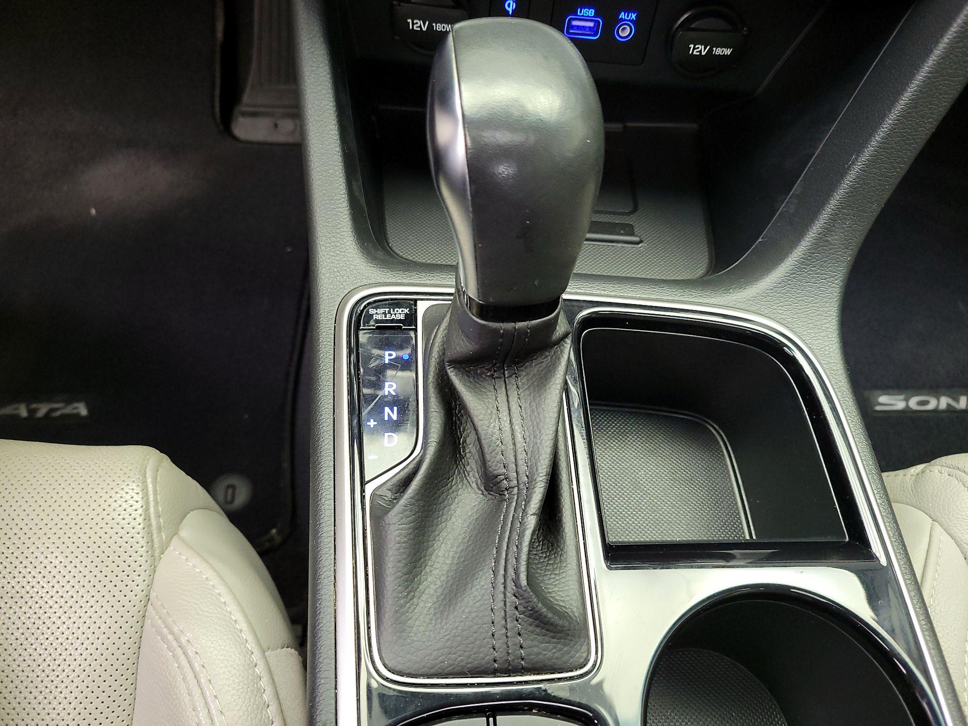Thumbnail: 2019 Hyundai Sonata - 17