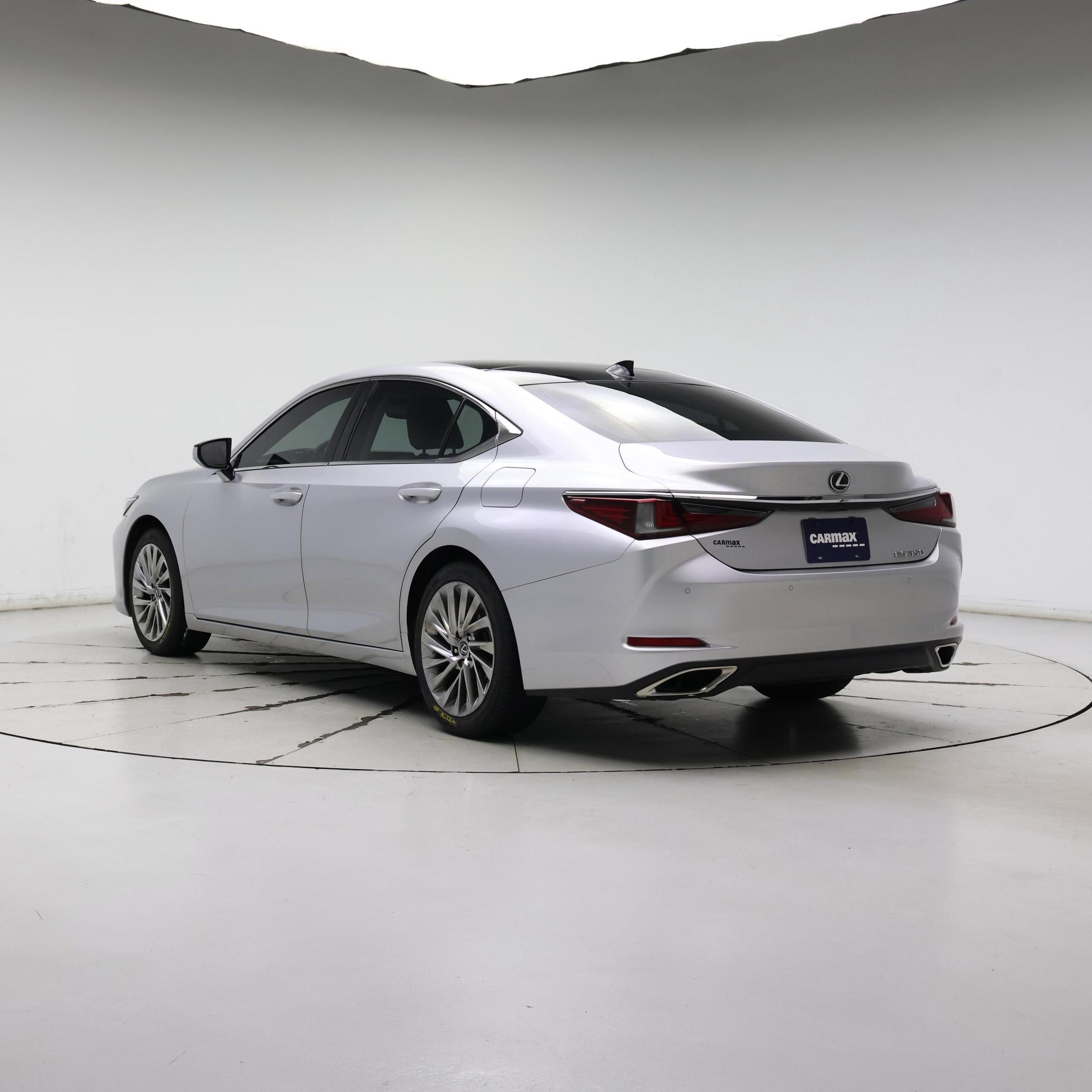 Thumbnail: 2019 Lexus ES - 2