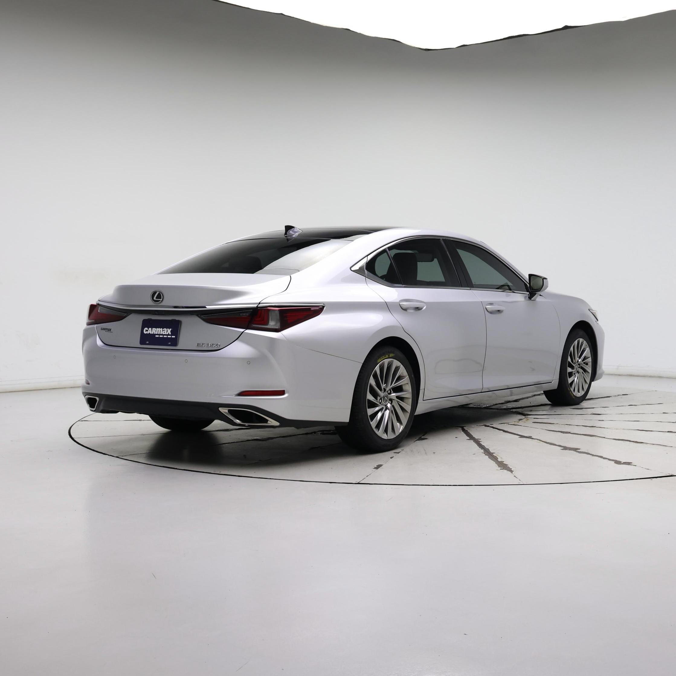 Thumbnail: 2019 Lexus ES - 8