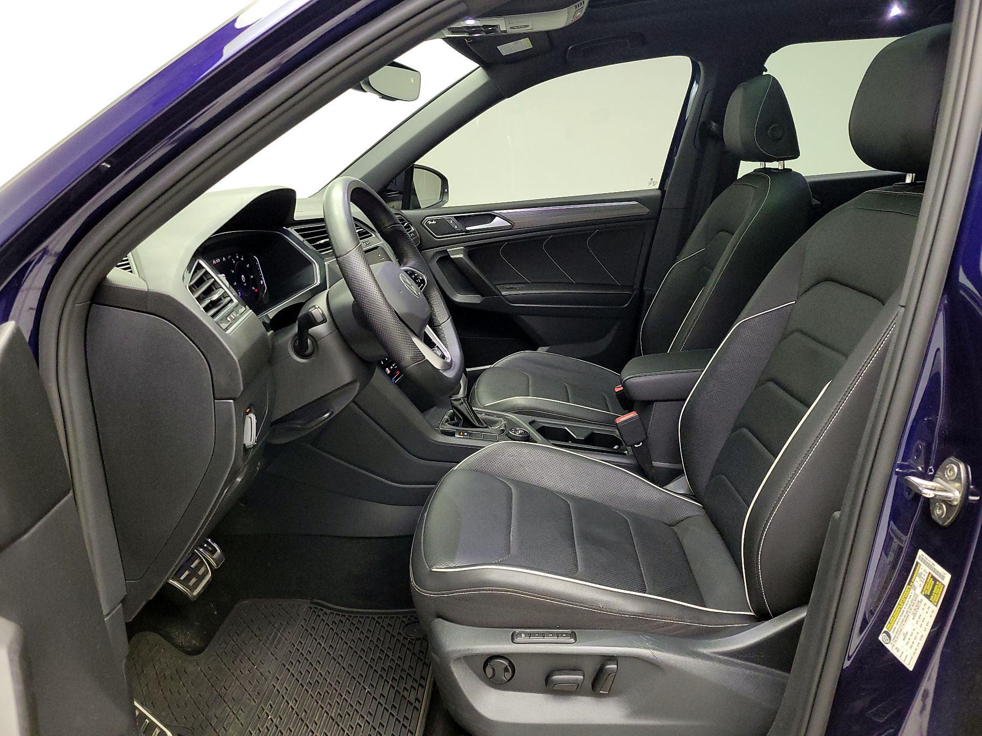 Thumbnail: 2022 Volkswagen Tiguan - 11