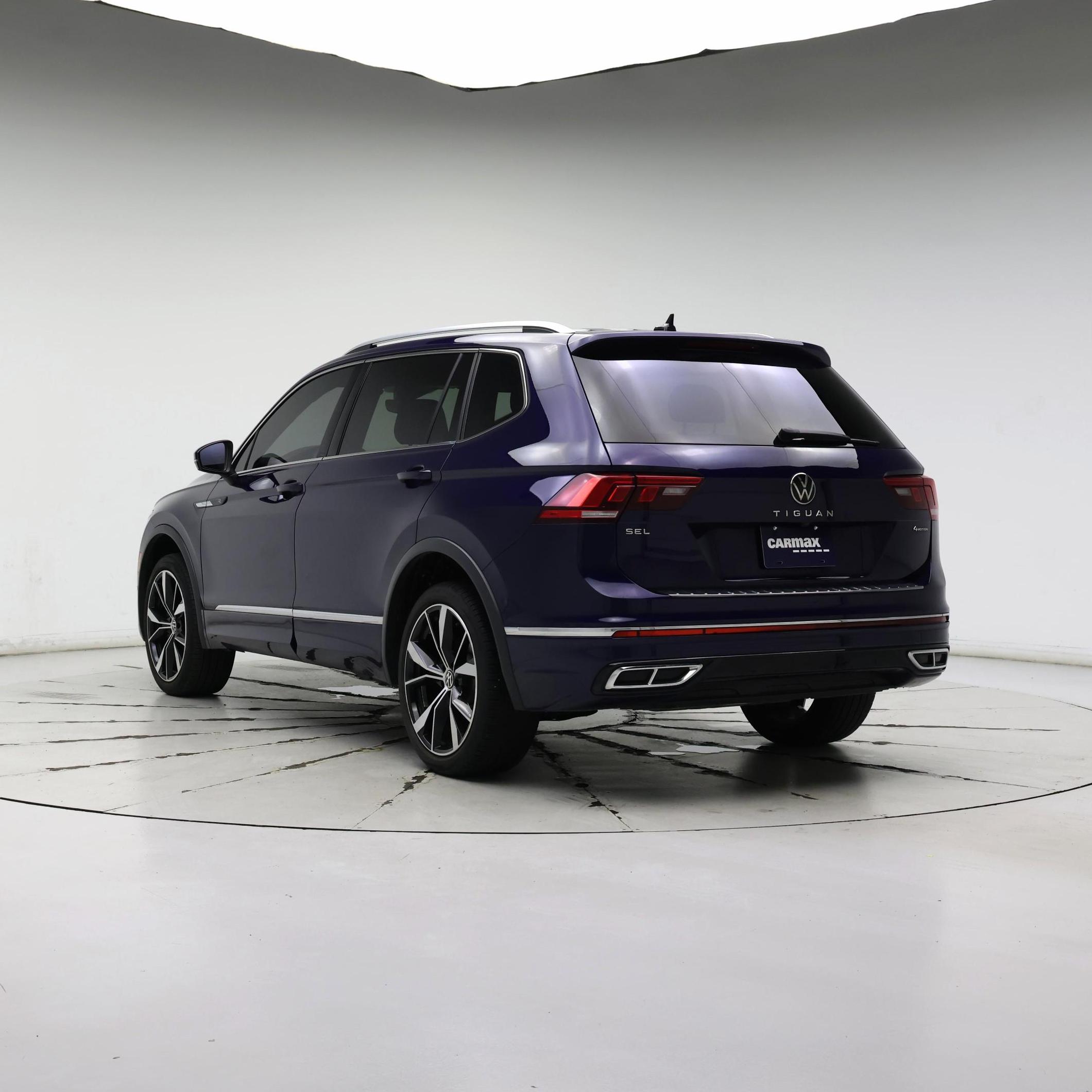 Thumbnail: 2022 Volkswagen Tiguan - 2