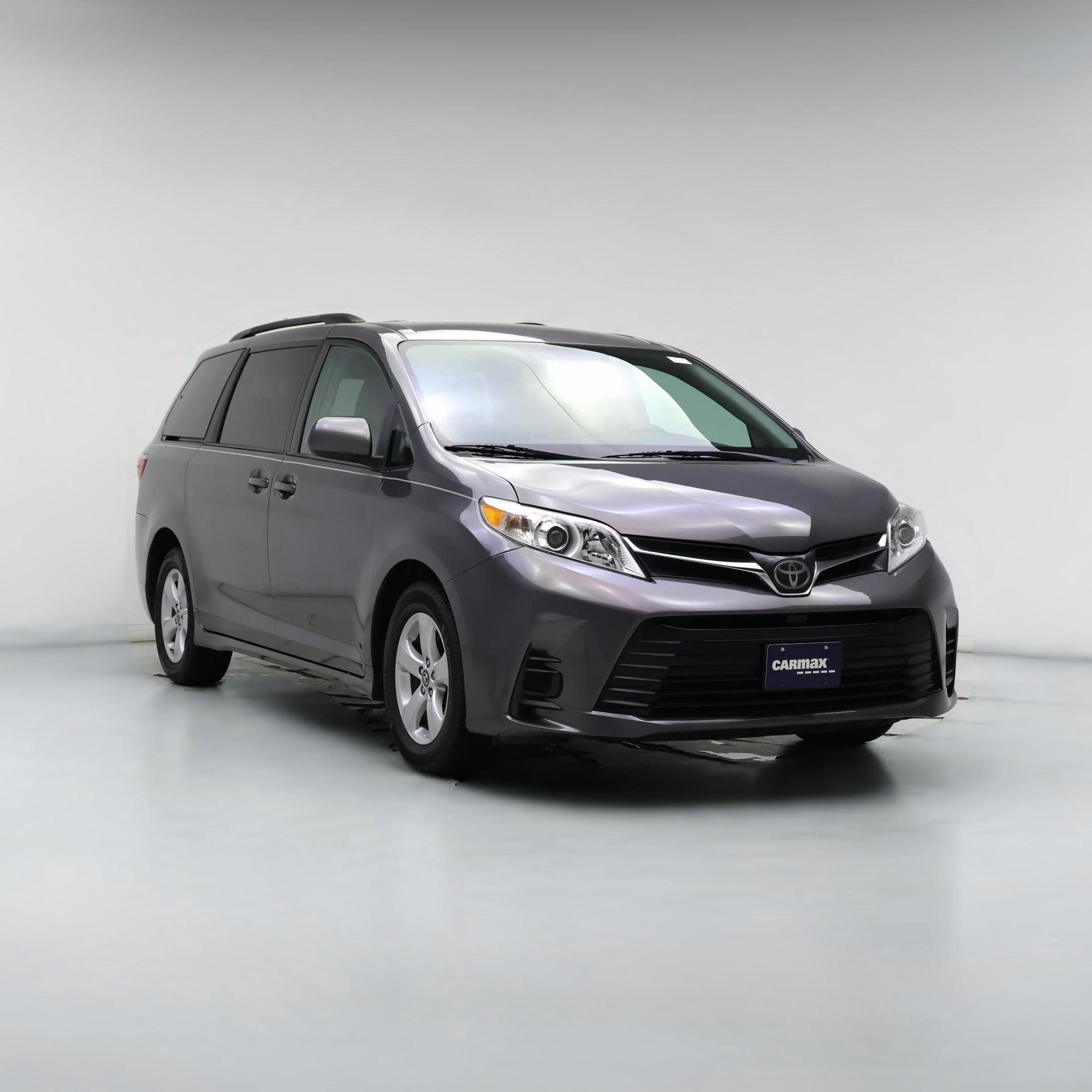 Thumbnail: 2018 Toyota Sienna - 1