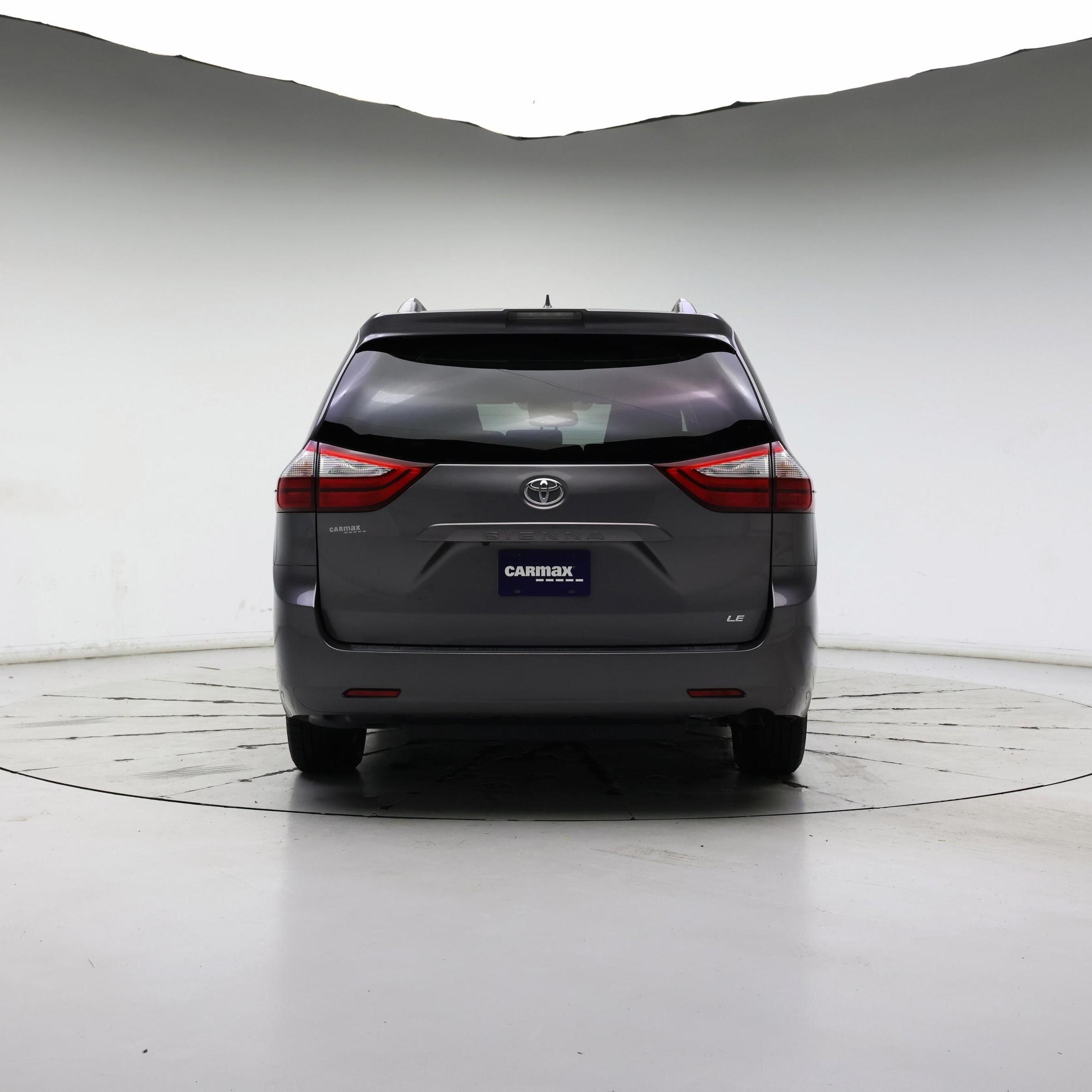 Thumbnail: 2018 Toyota Sienna - 6