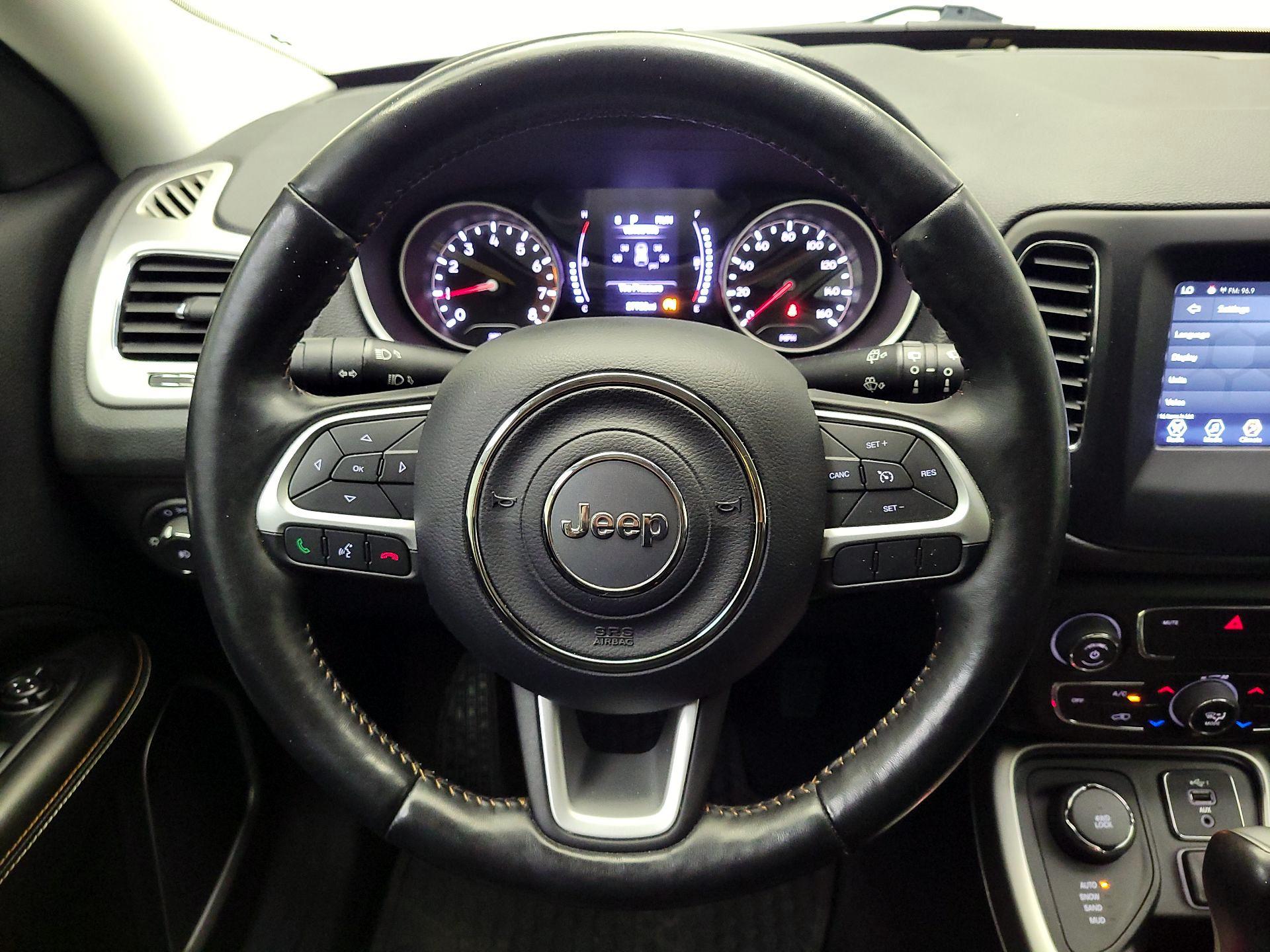 Thumbnail: 2020 Jeep Compass - 10