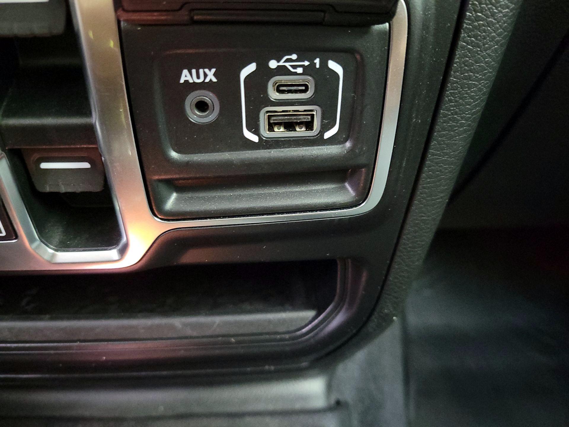 Thumbnail: 2020 Jeep Wrangler - 19