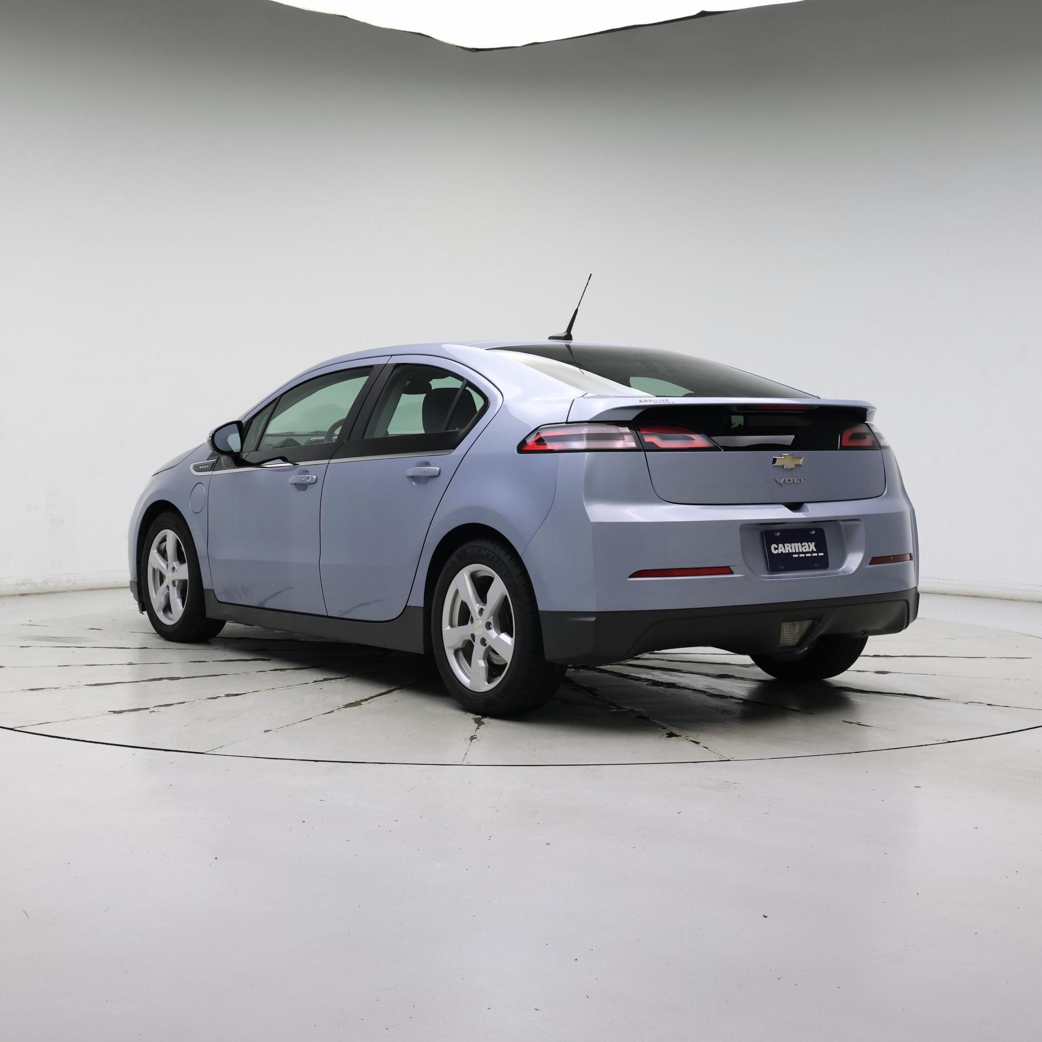 Thumbnail: 2014 Chevrolet Volt - 2