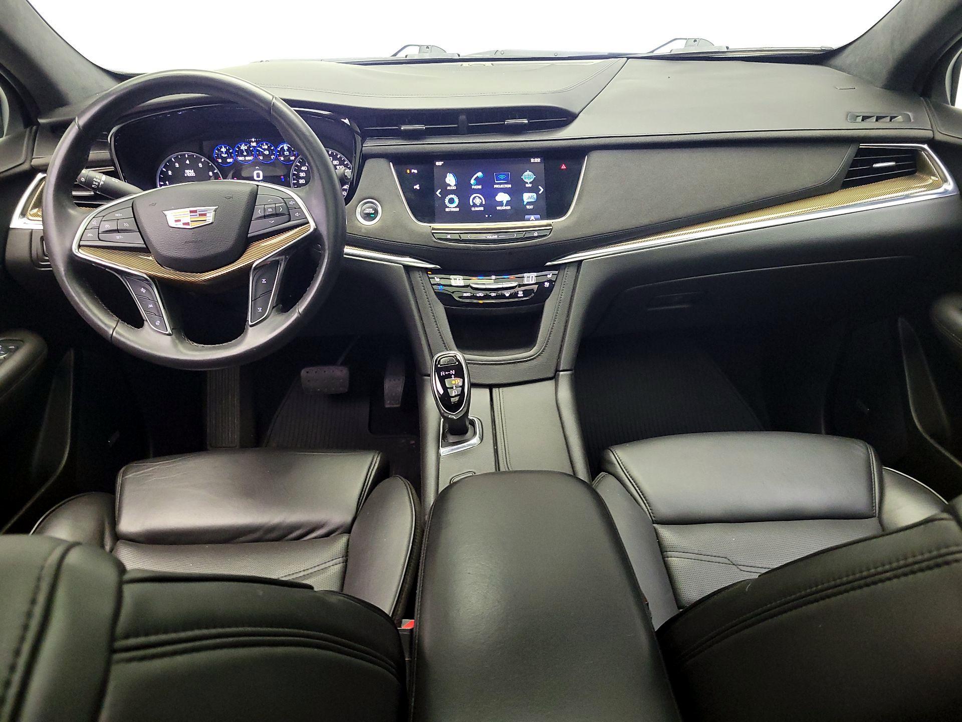 Thumbnail: 2017 Cadillac XT5 - 9