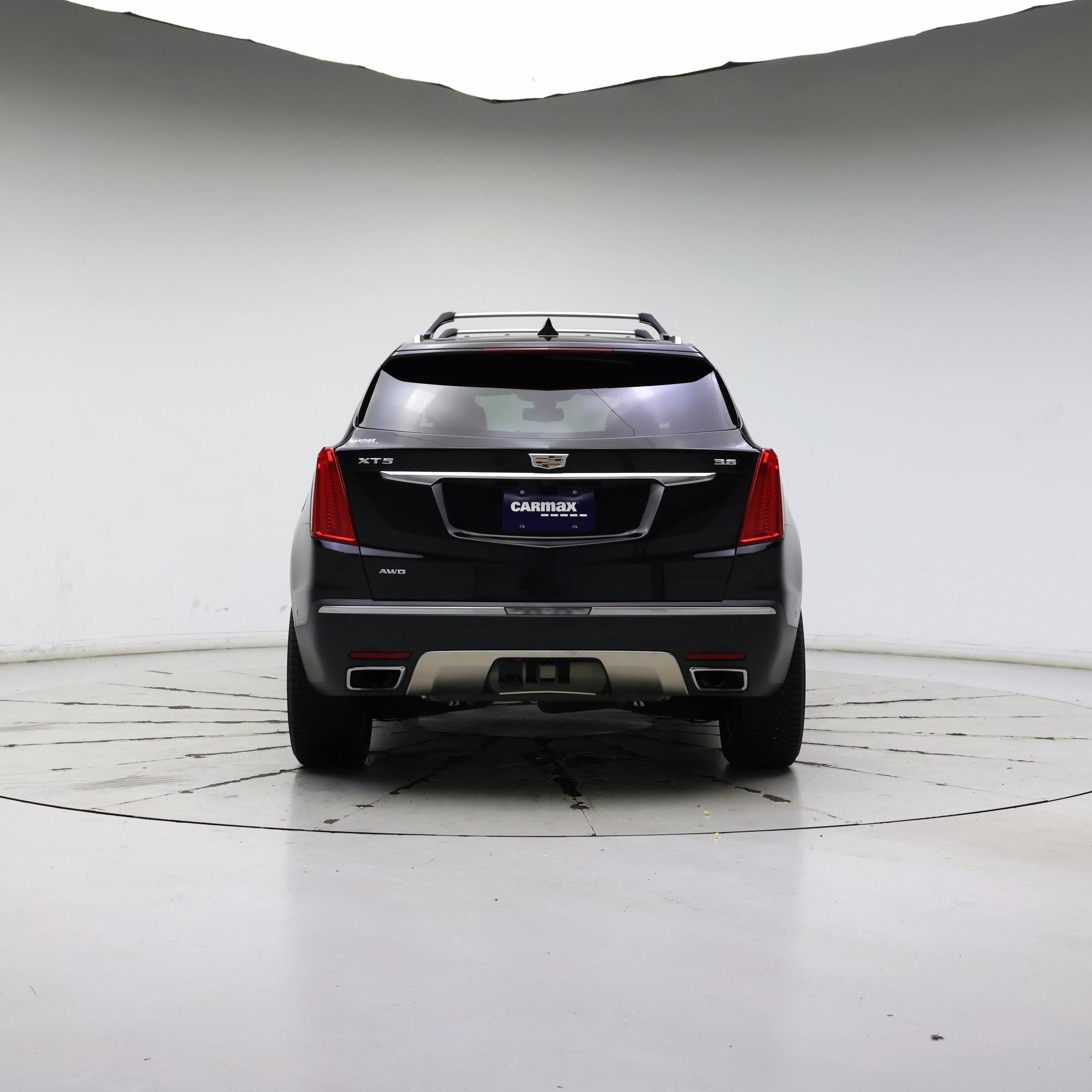 Thumbnail: 2017 Cadillac XT5 - 6