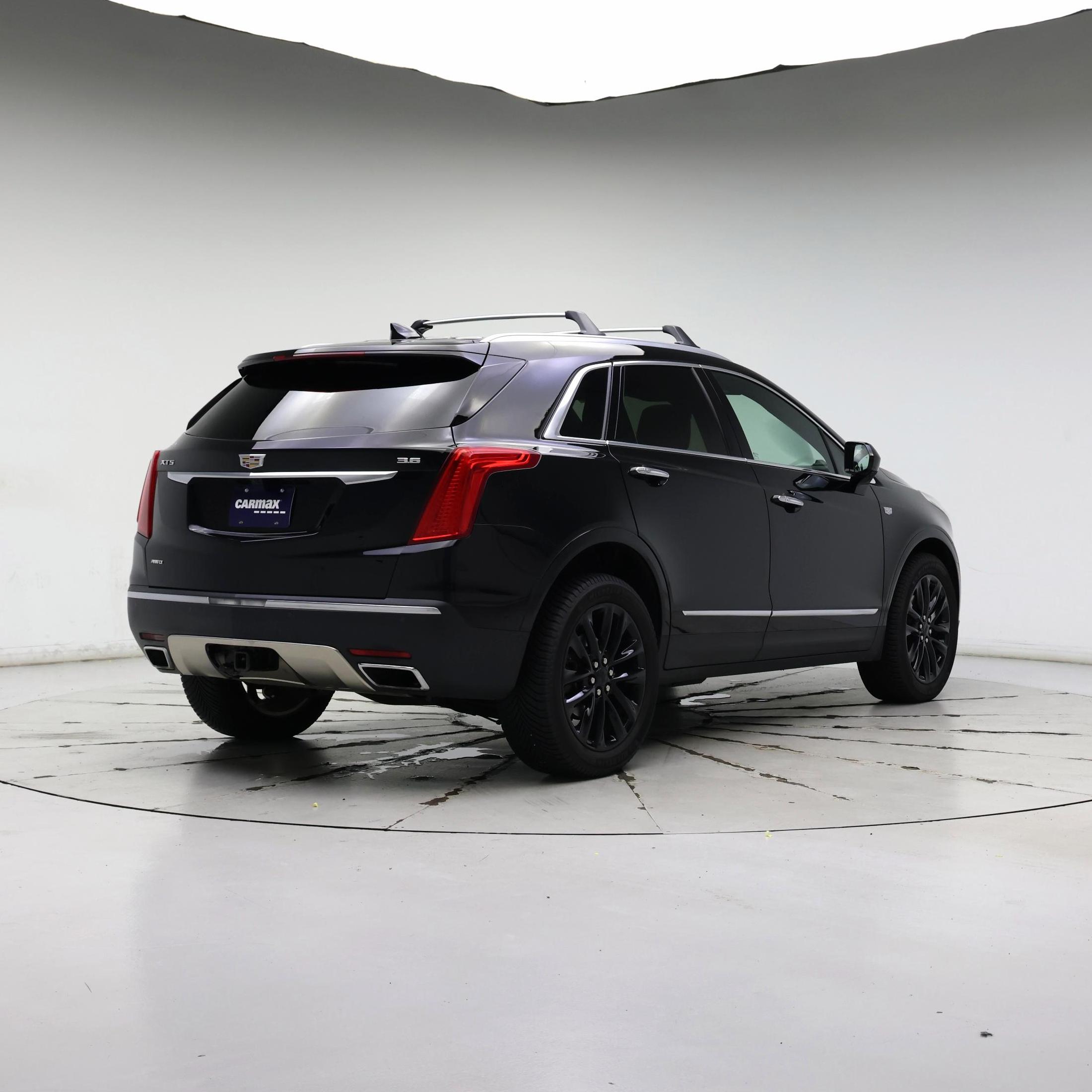 Thumbnail: 2017 Cadillac XT5 - 8