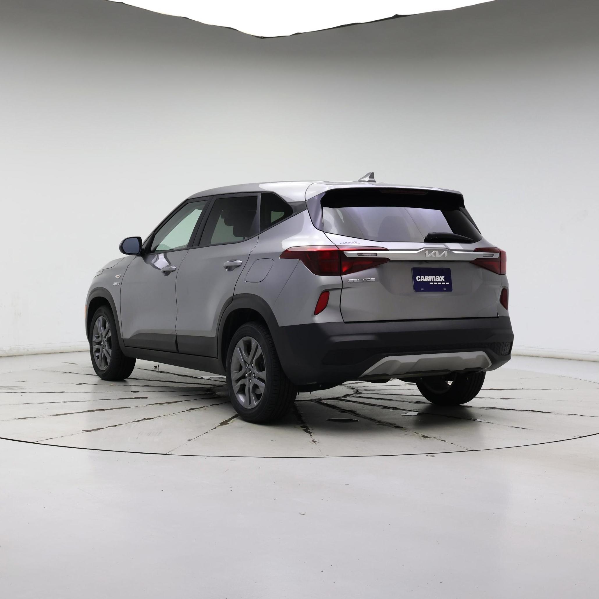 Thumbnail: 2022 Kia Seltos - 2