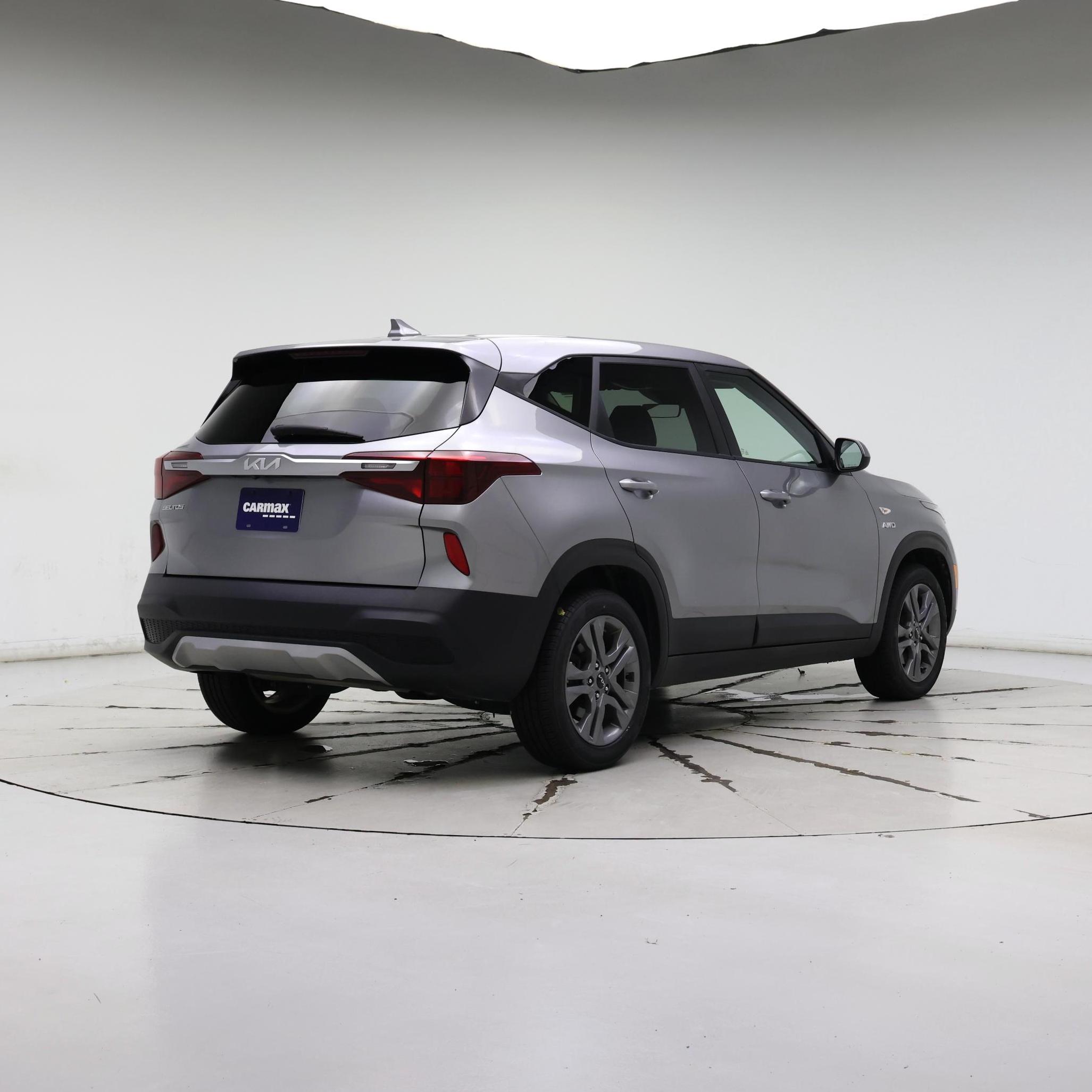 Thumbnail: 2022 Kia Seltos - 8